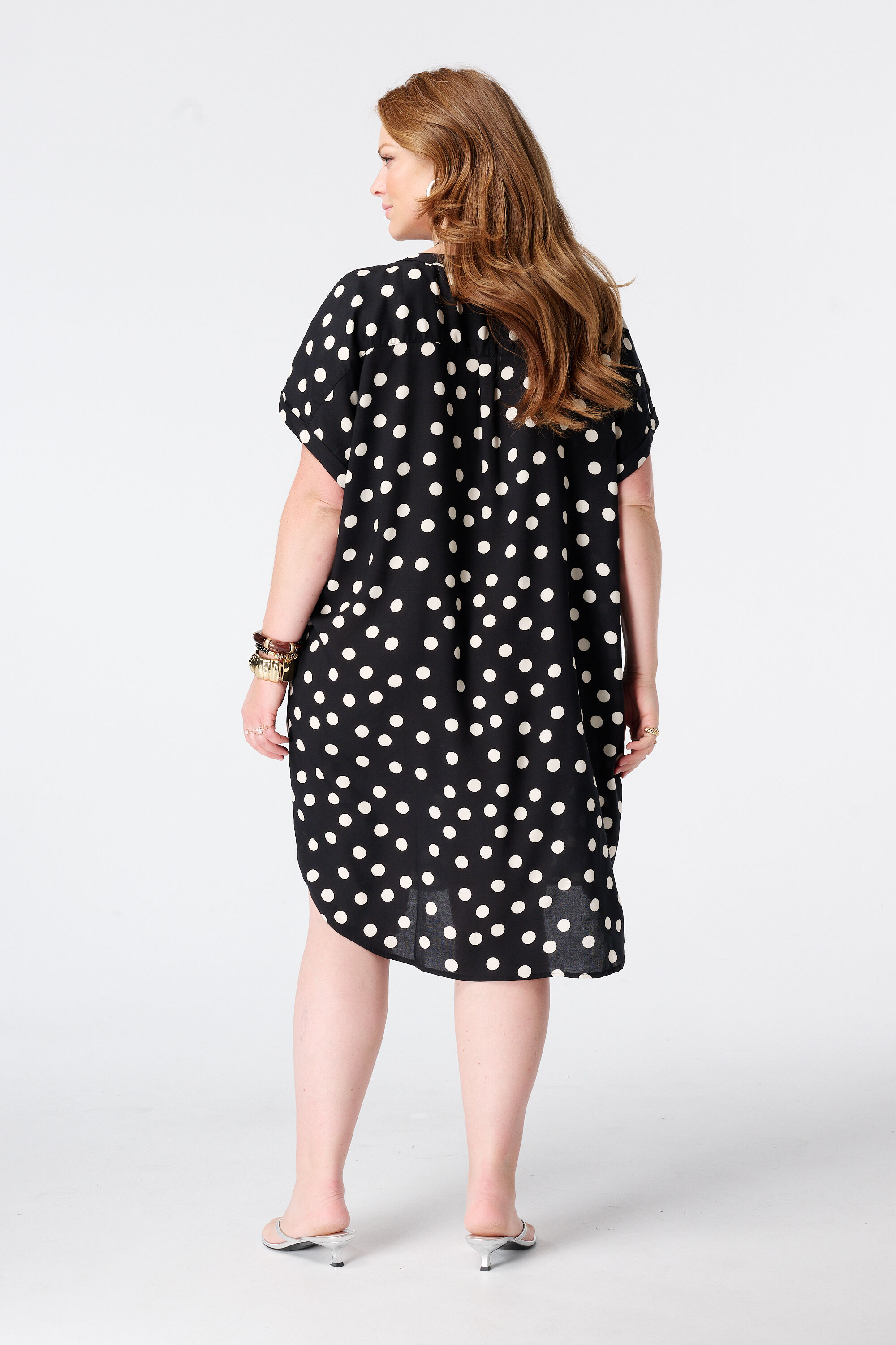 Kleid mit V Ausschnitt image number 3