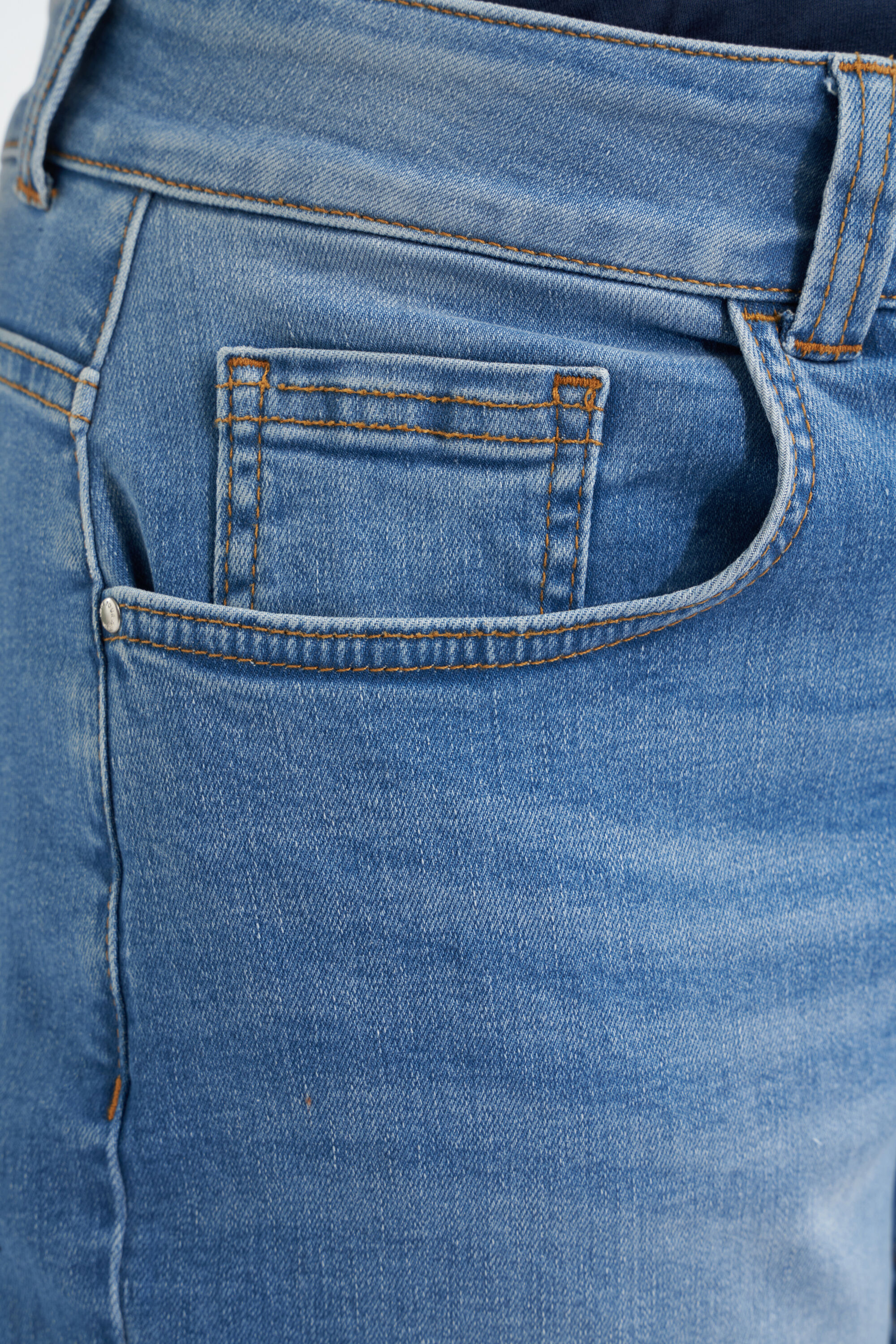 Straight-Leg-Jeans in 7/8-L&auml;nge  image number 5