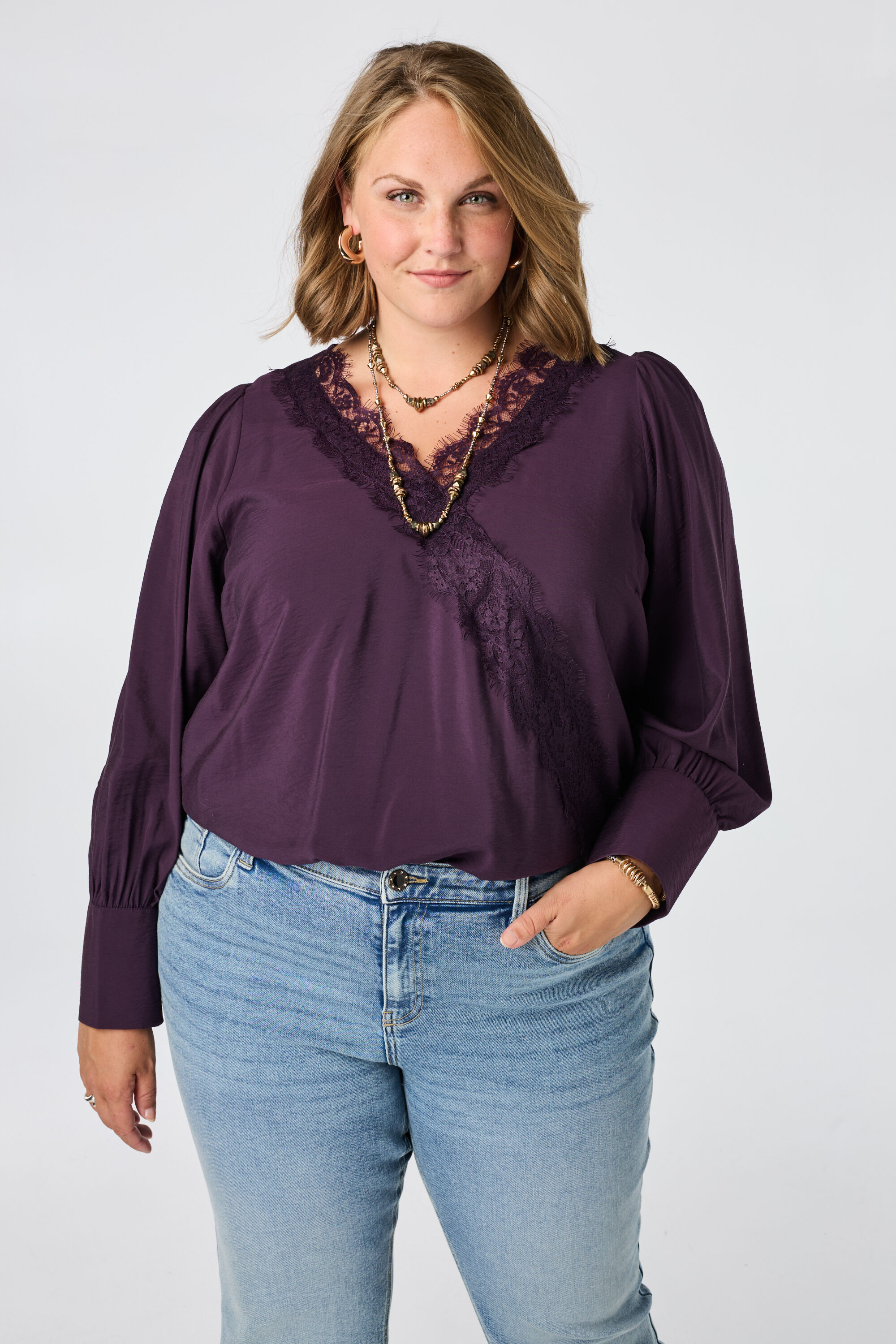 Bluse mit Spitzendetails