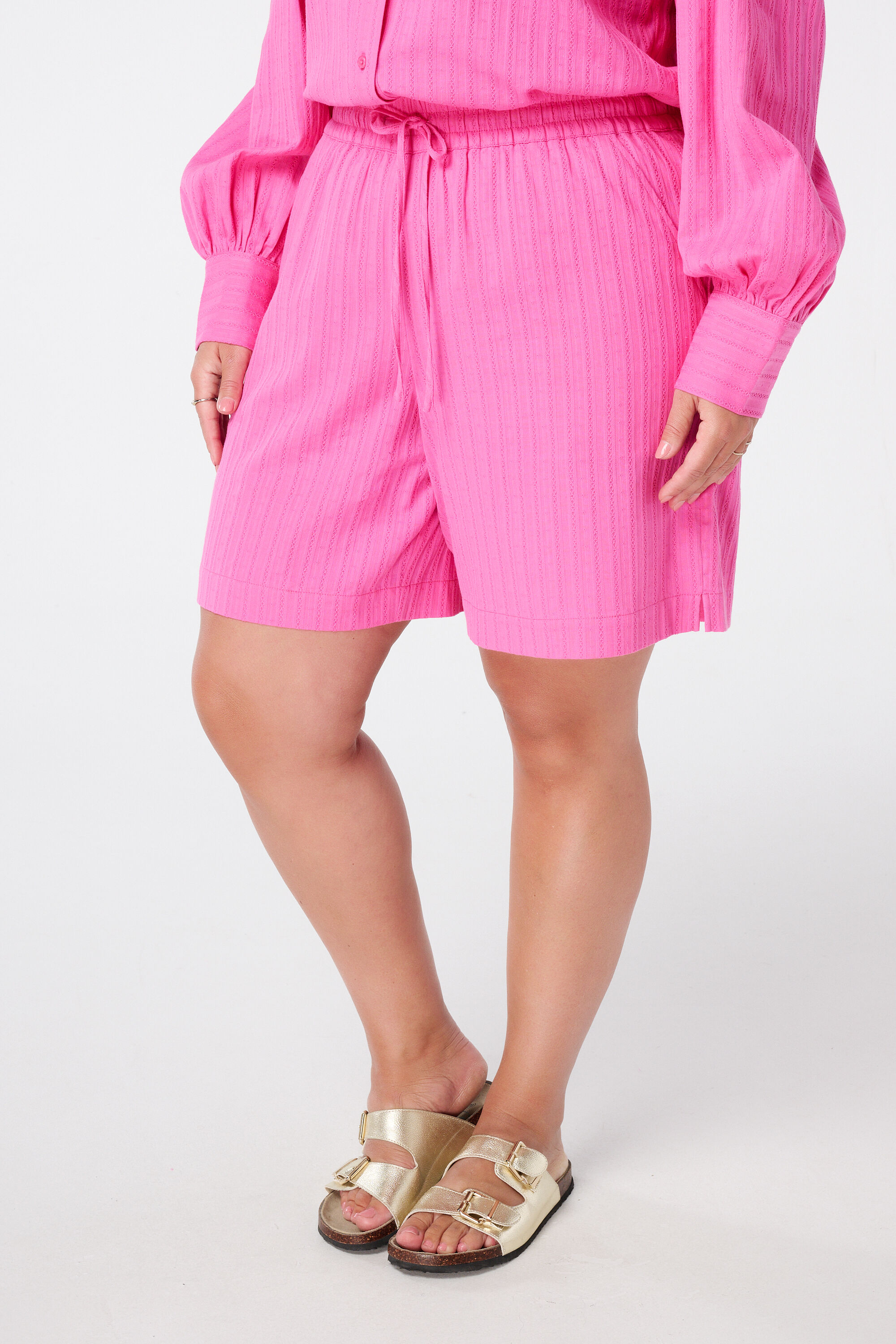 Shorts mit Streifendetails image number 5