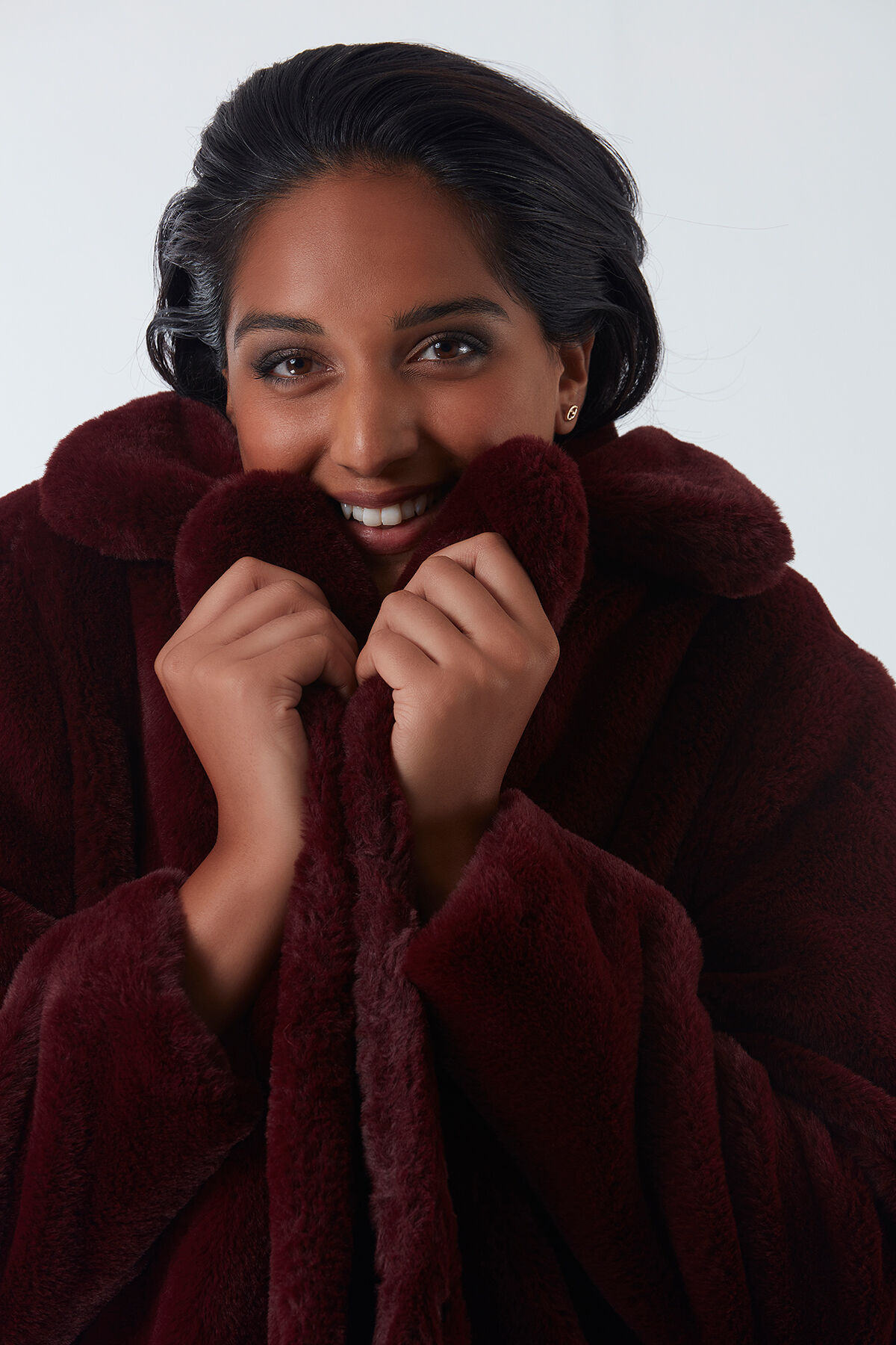 Mantel aus Kunstfell image number 5