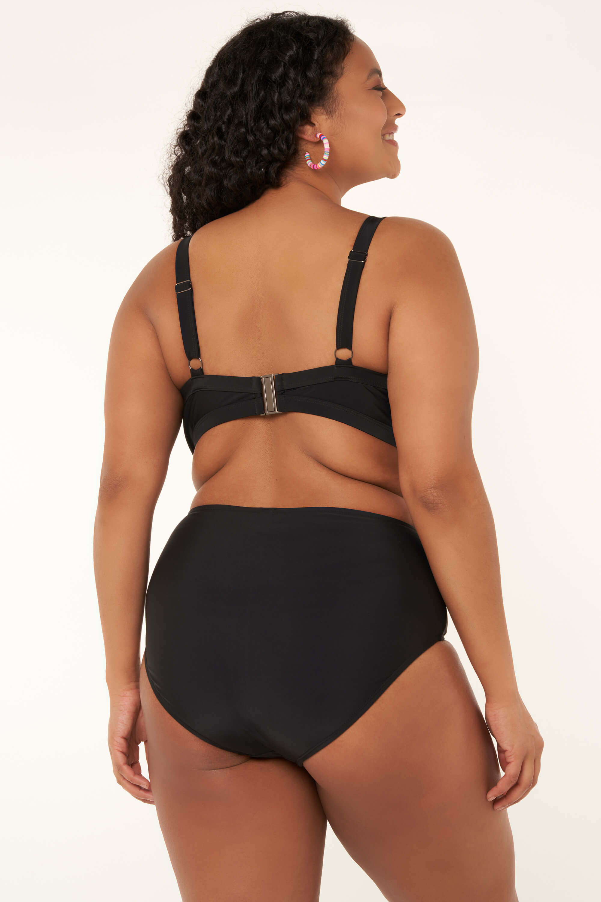 Bikinioberteil mit Metall-Ddetails  image number 5