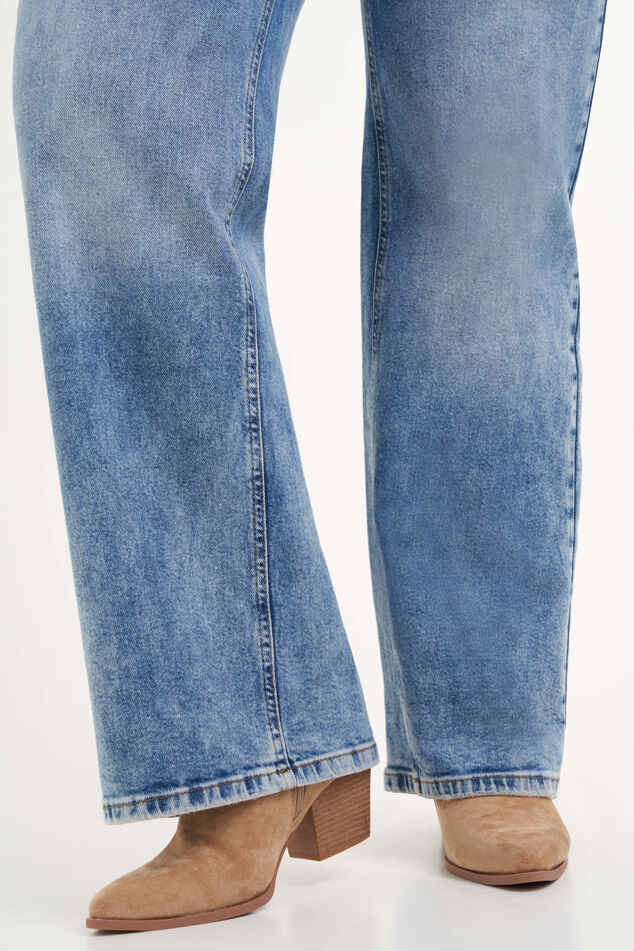 Jeans mit hoher Taille und weitem Bein image number 6