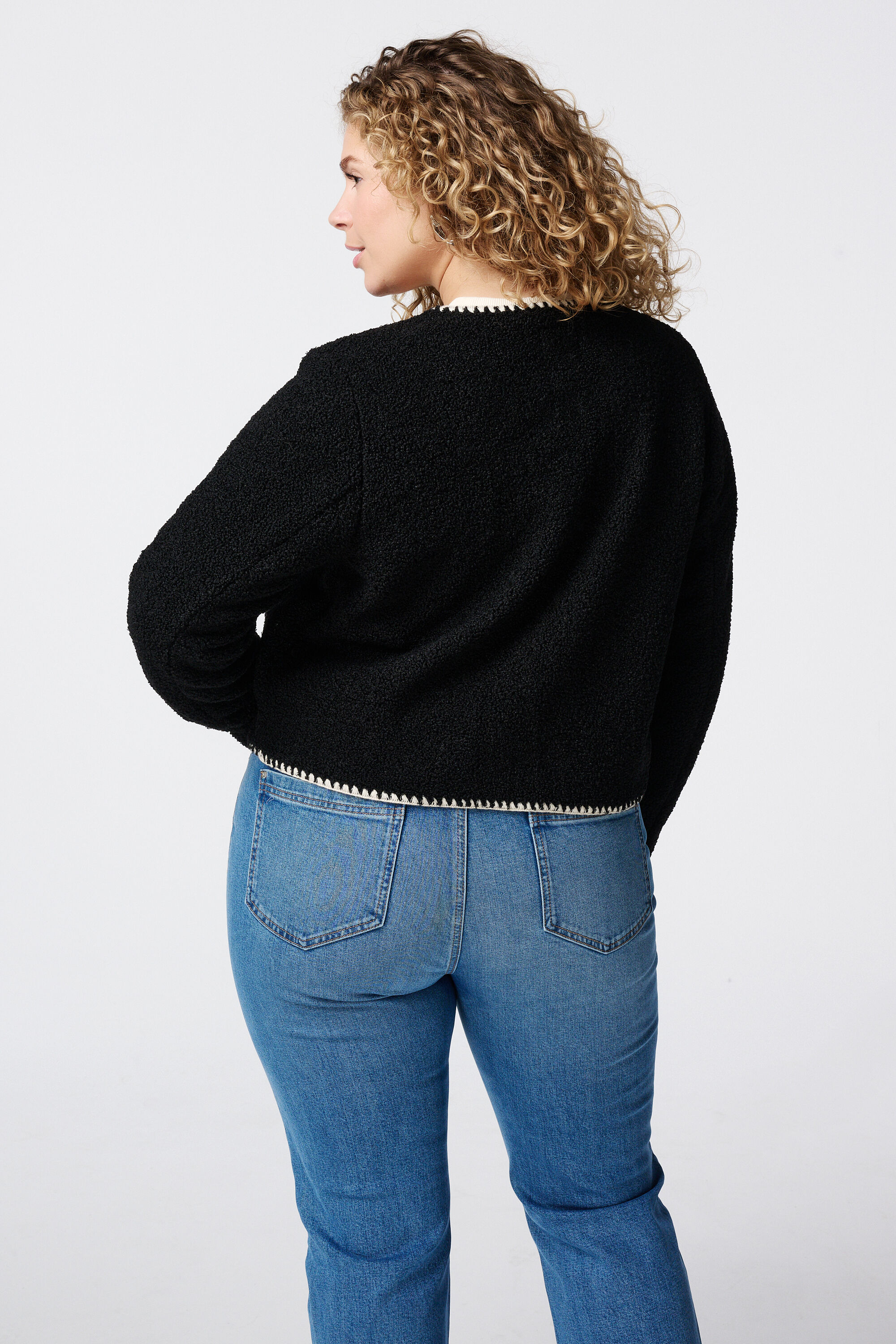 Teddyjacke mit kontrastierenden Verzierungen  image number 3