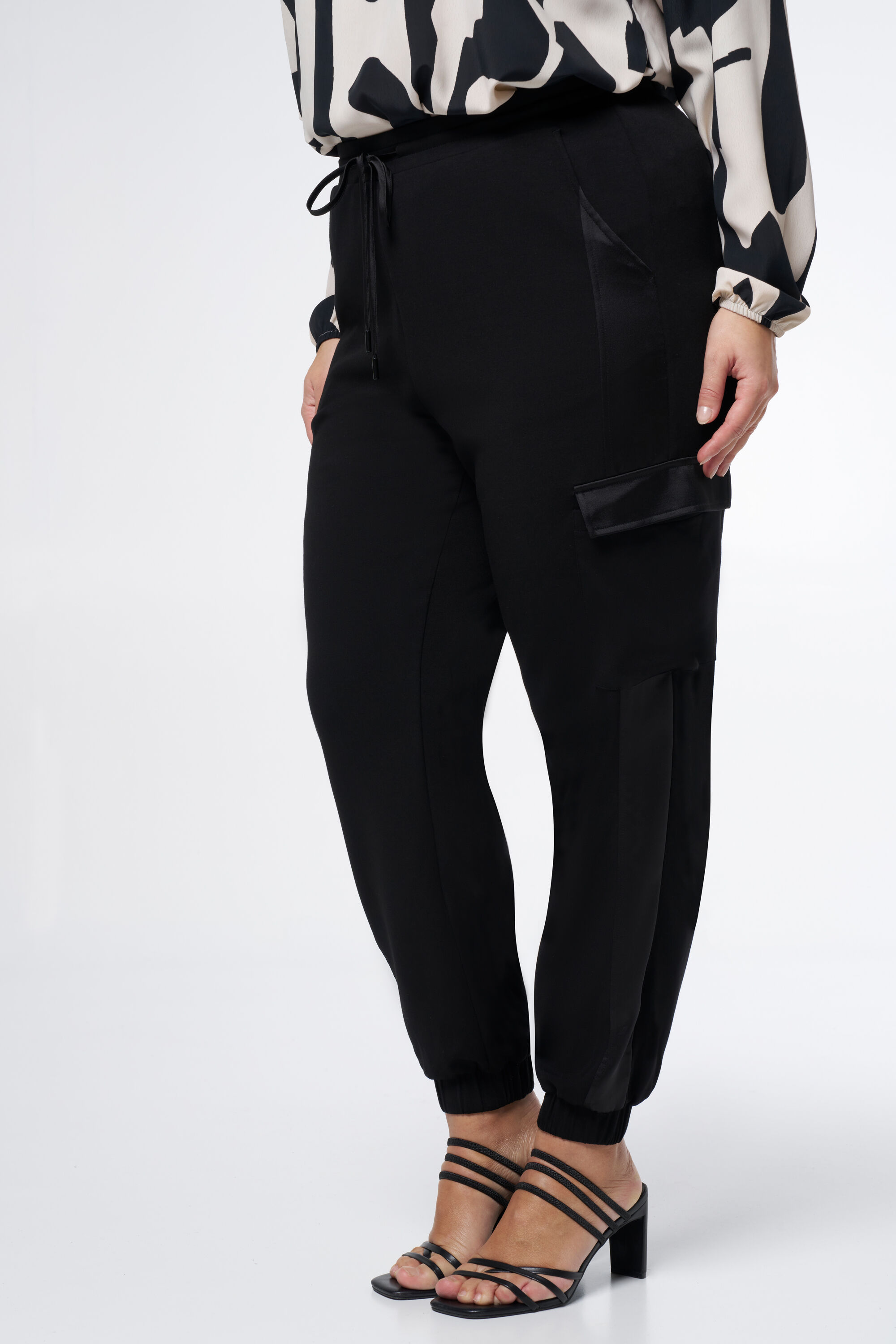 Satin-Cargohose image number 4