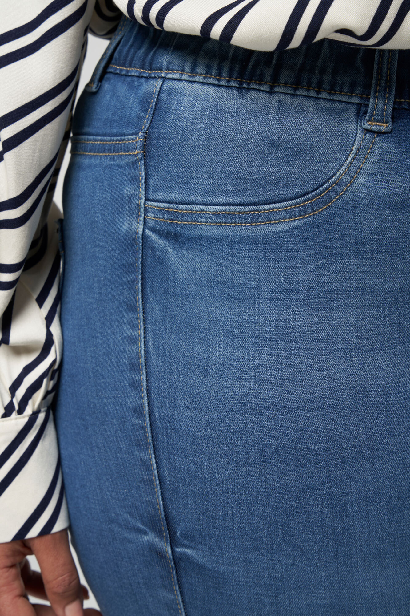 Skinny-Leg-Treggings  image number 4