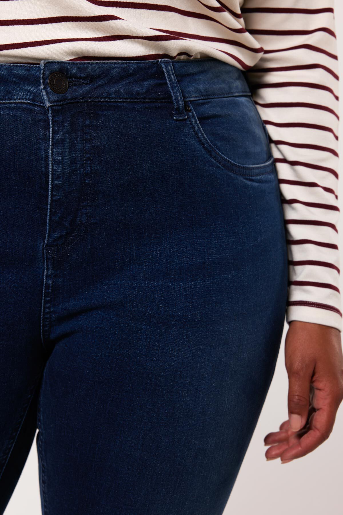 Straight-Leg Jeans LILY image number 5