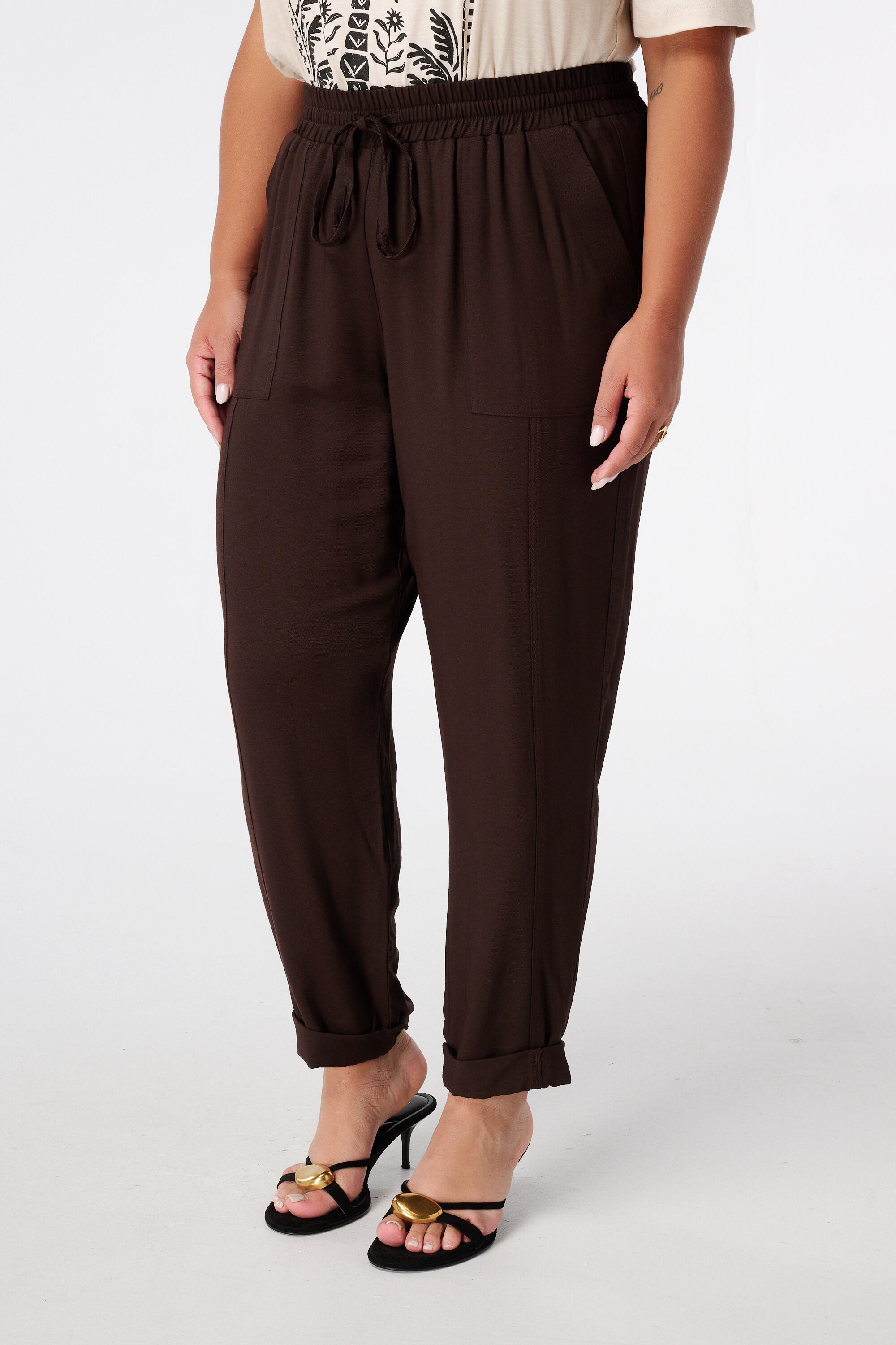 Hose mit Gummizug in der Taille image number 5