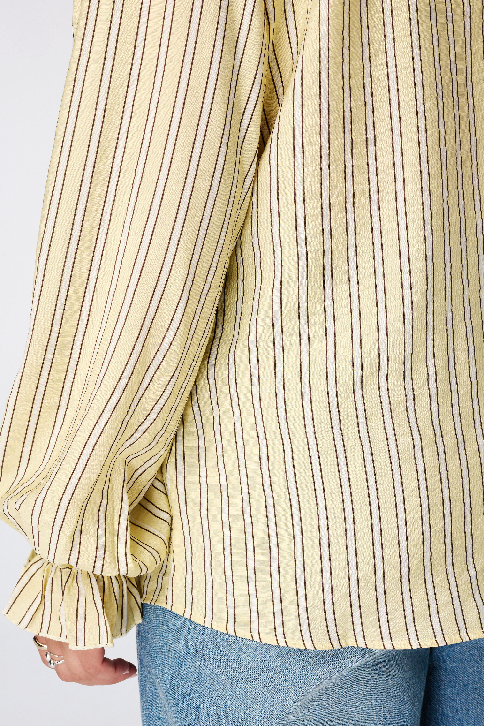 Bluse mit Volants image number 6