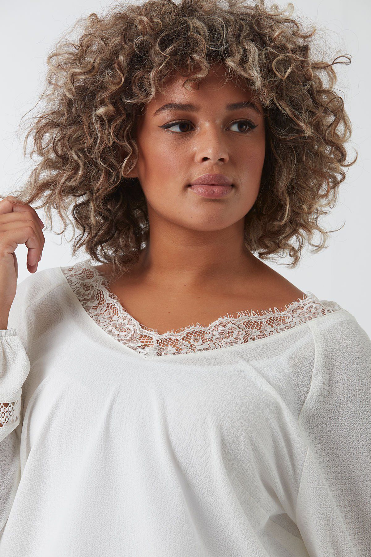 Bluse mit Spitzenkragen  image number 4