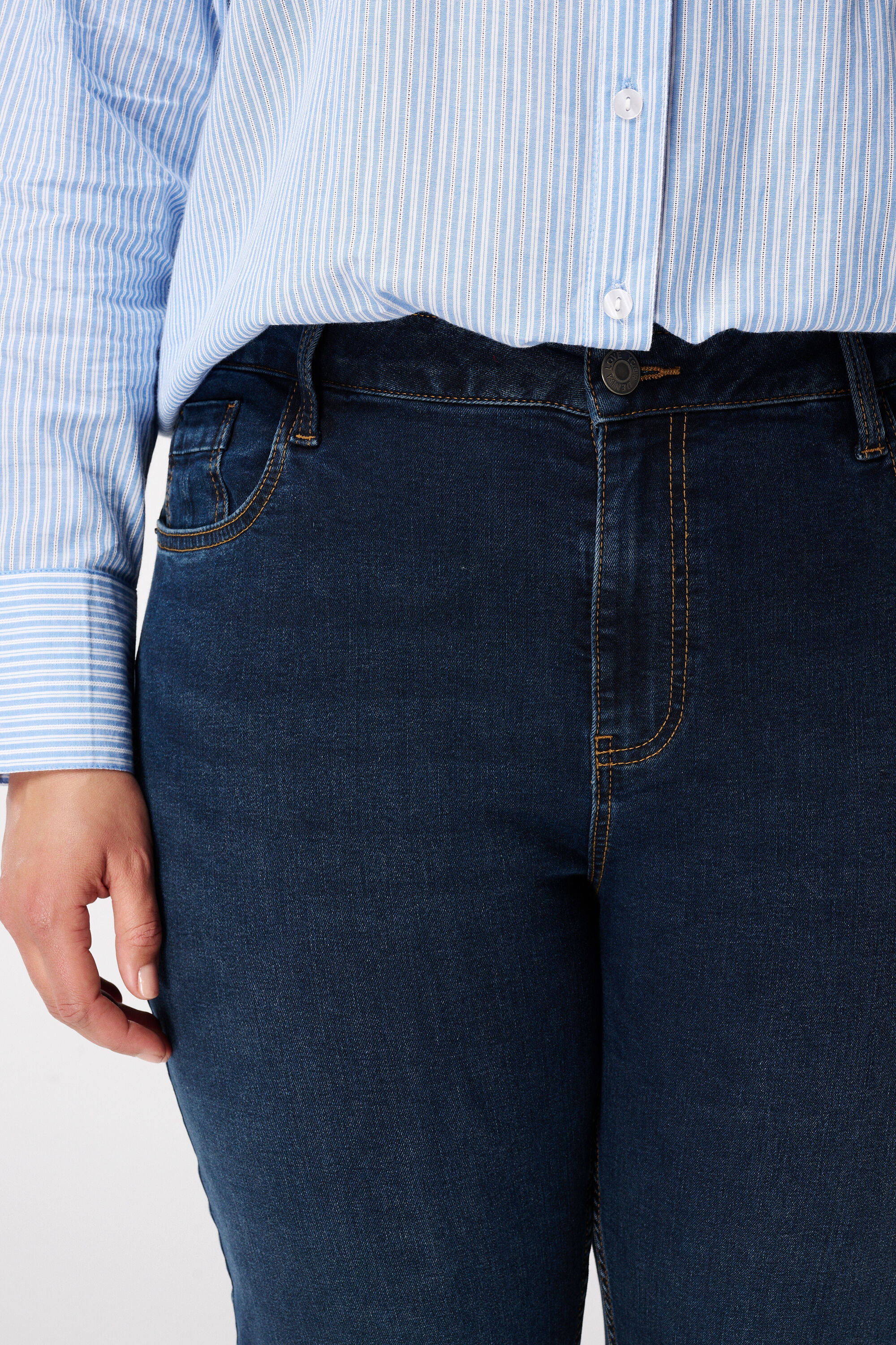 Jeans mit geradem Bein LILY image number 4