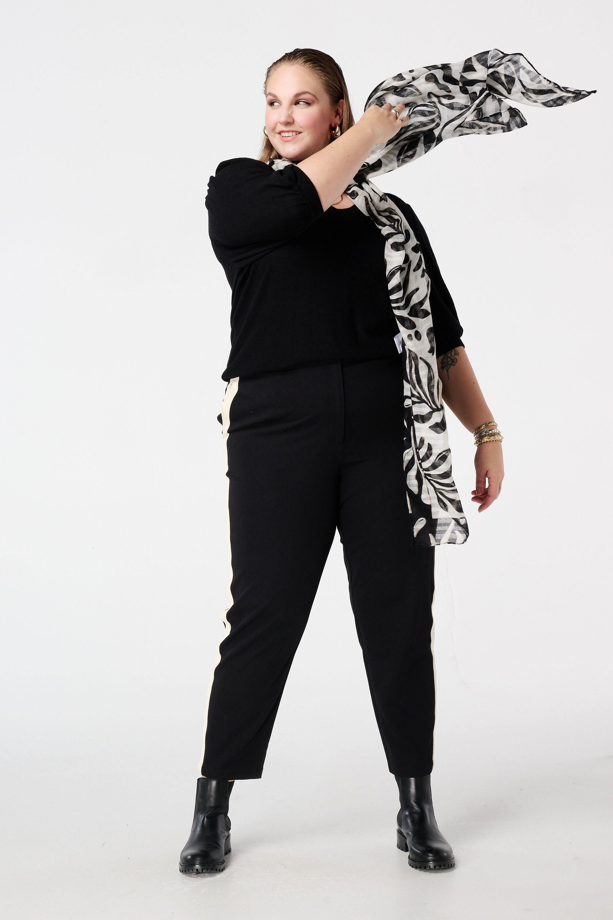 Schal mit Print image number 2