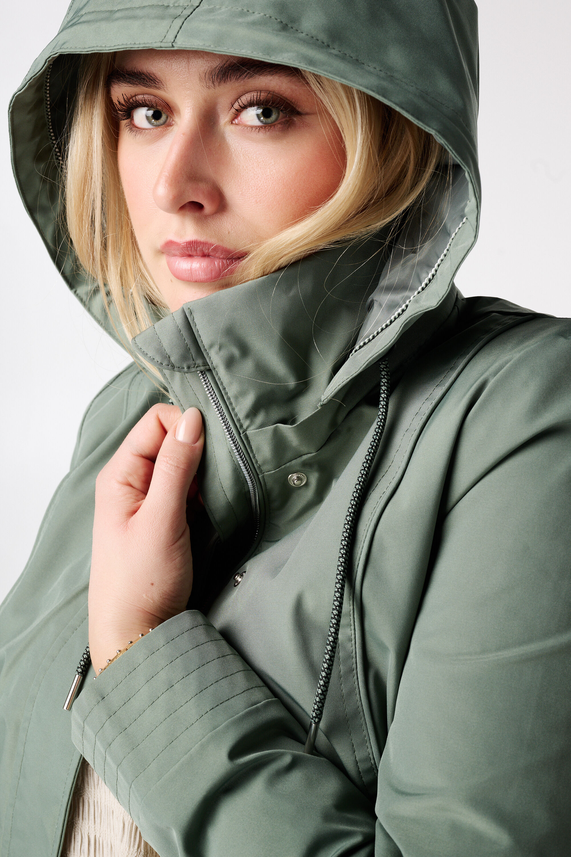 Jacke mit Kapuze image number 4