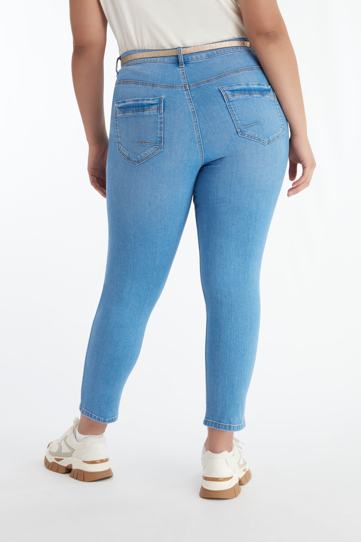 Jeans mit G&uuml;rtel image number 6