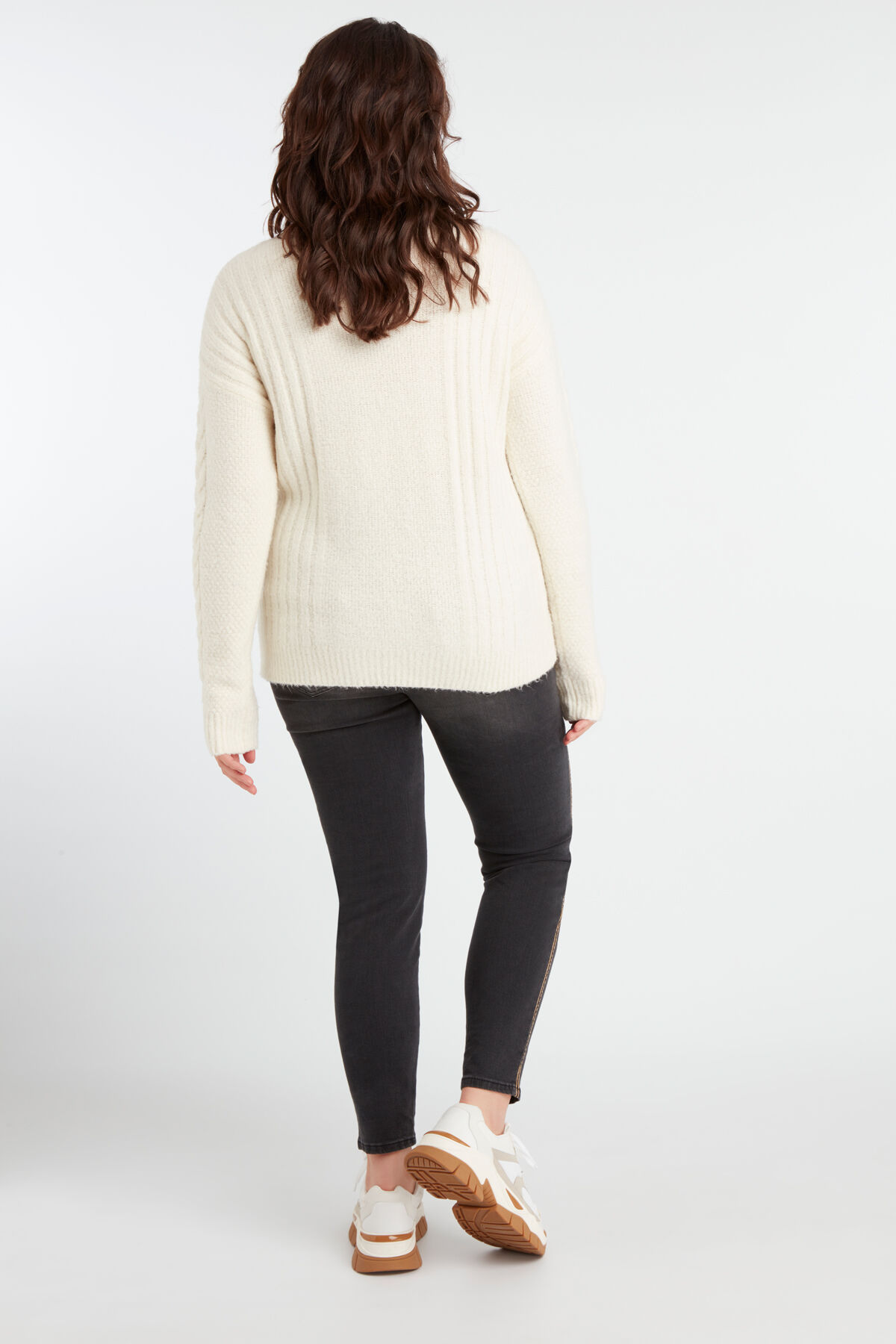 Pullover mit Zopfmuster image number 5