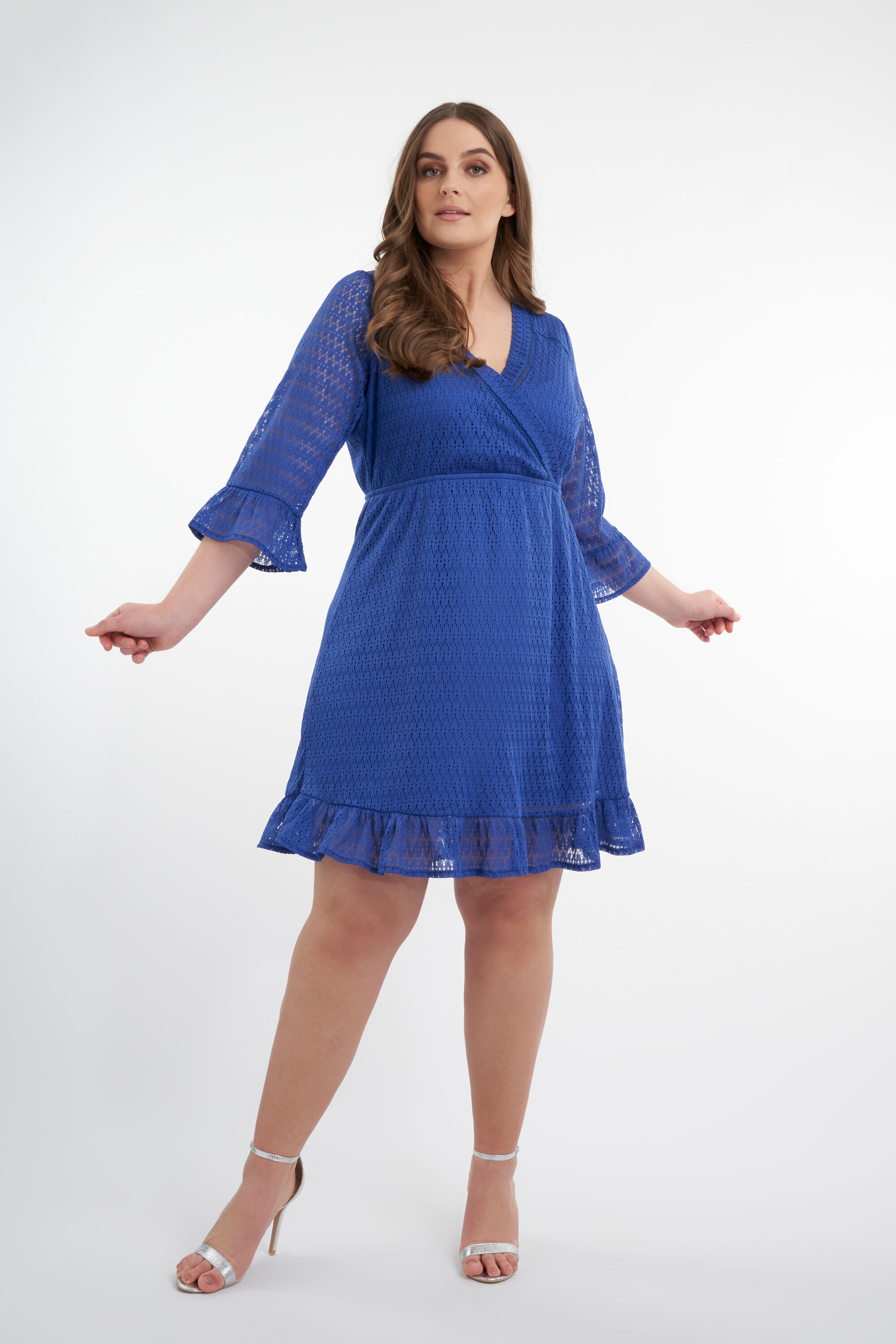 Wickelkleid aus Spitze image number 7