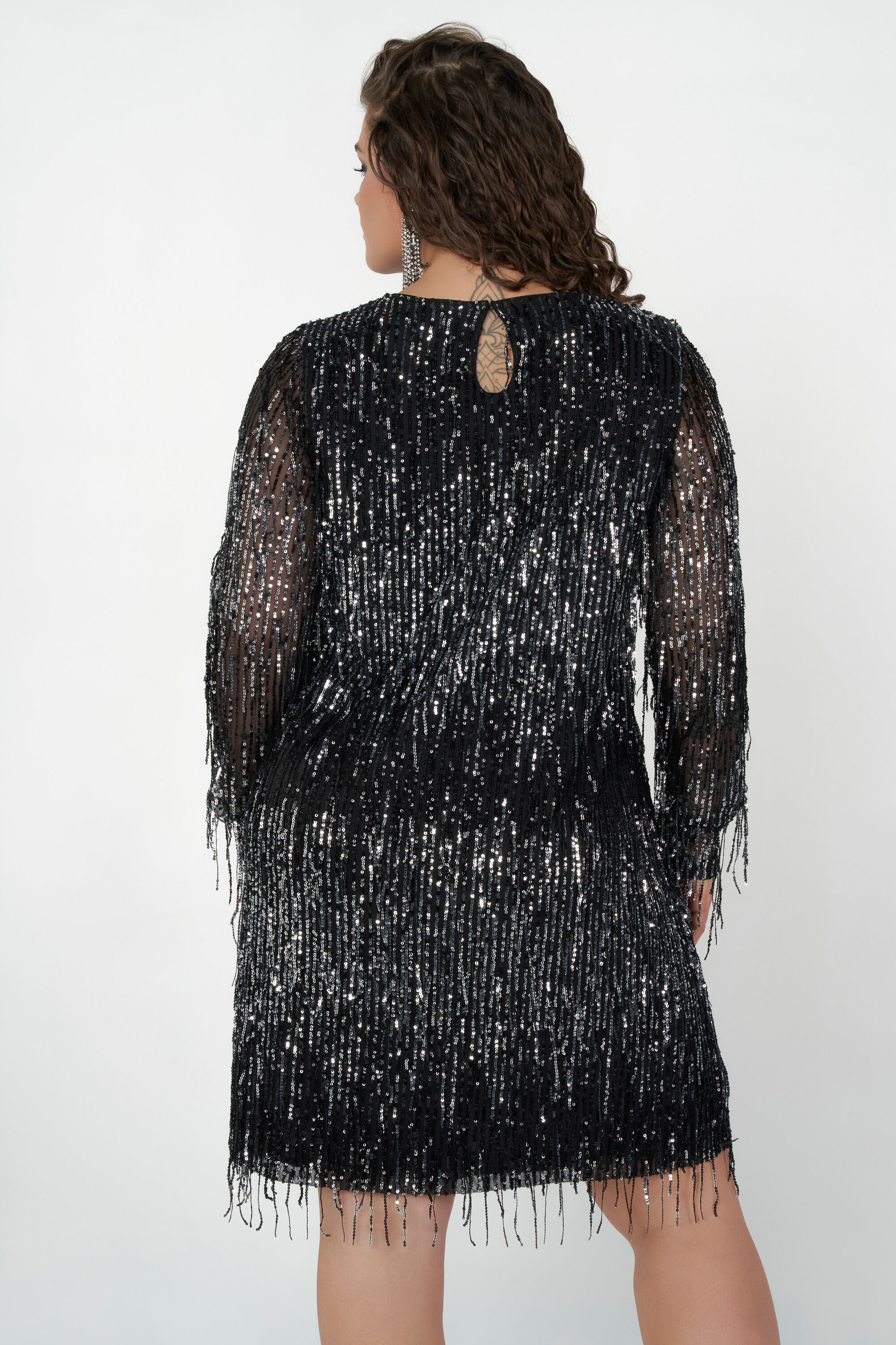 Kleid mit Pailletten und Fransenelement image number 3