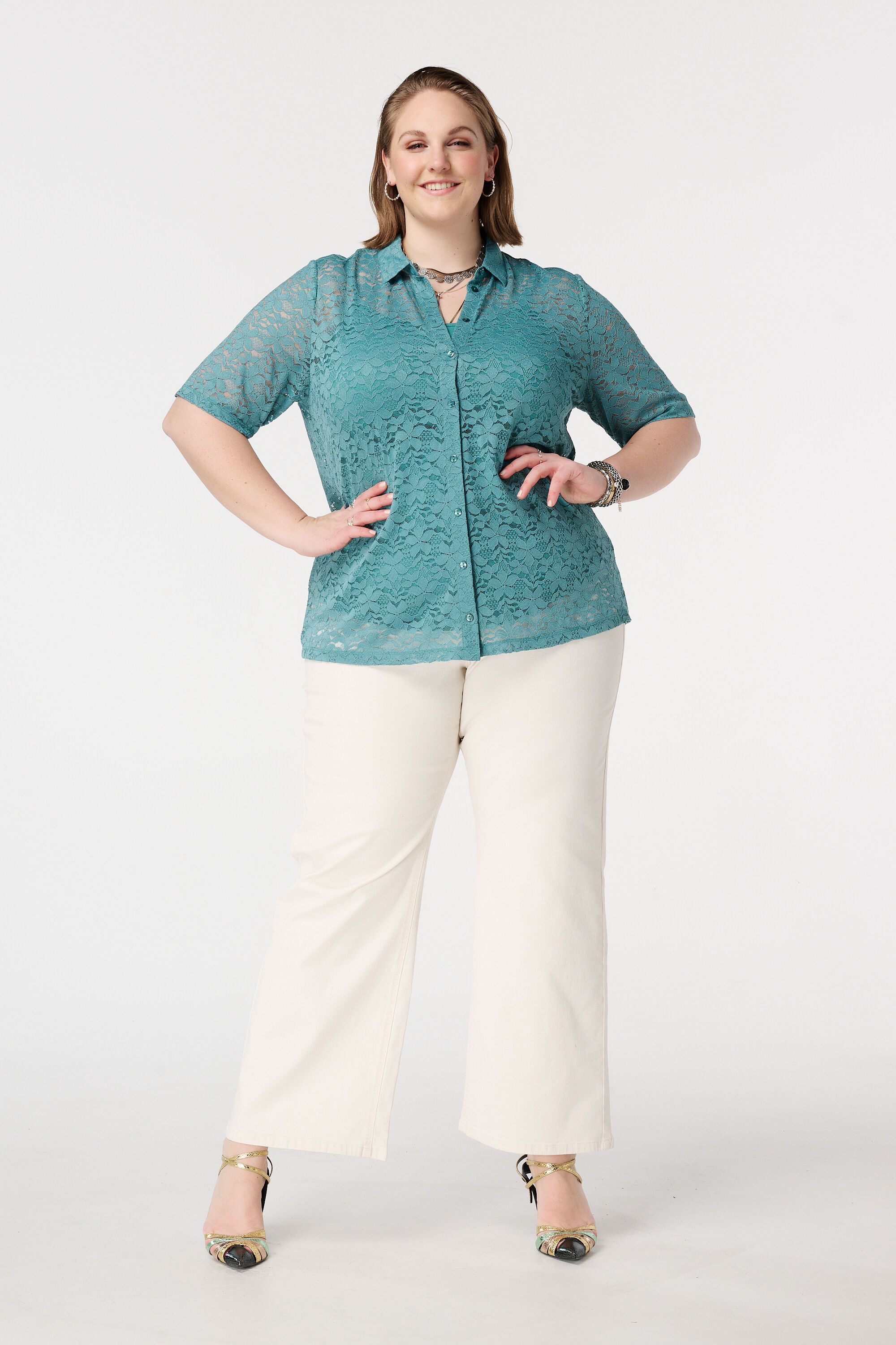 Spitzenoberteil mit kurzen &Auml;rmeln image number 5