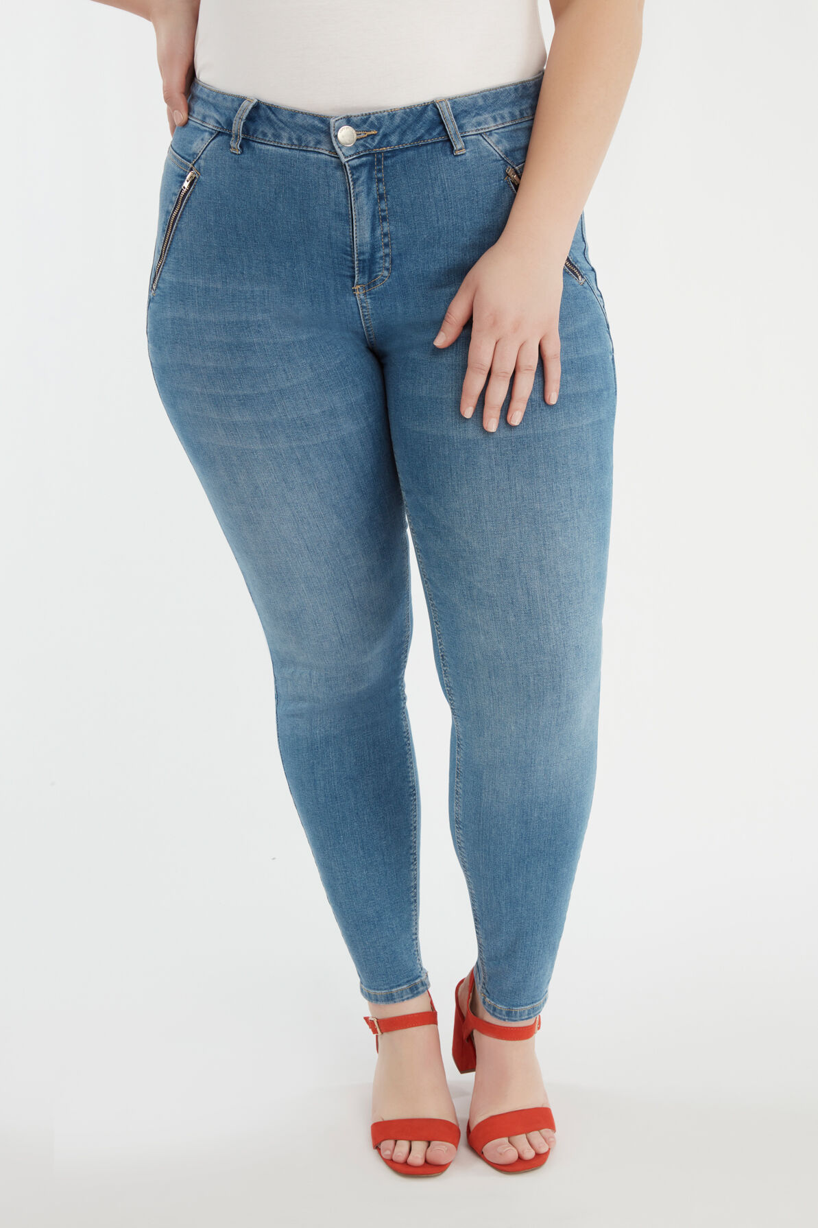 Jeans mit Rei&szlig;verschlusstaschen image number 3