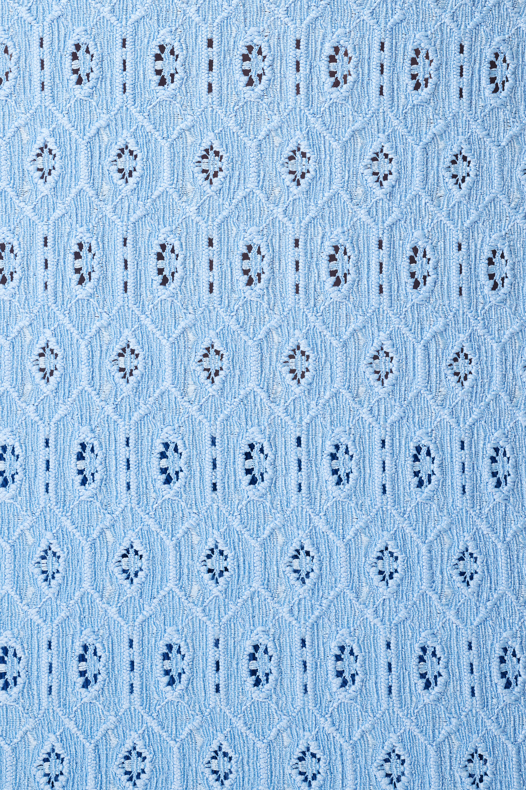 Top mit Lochmuster-Stoff image number 5