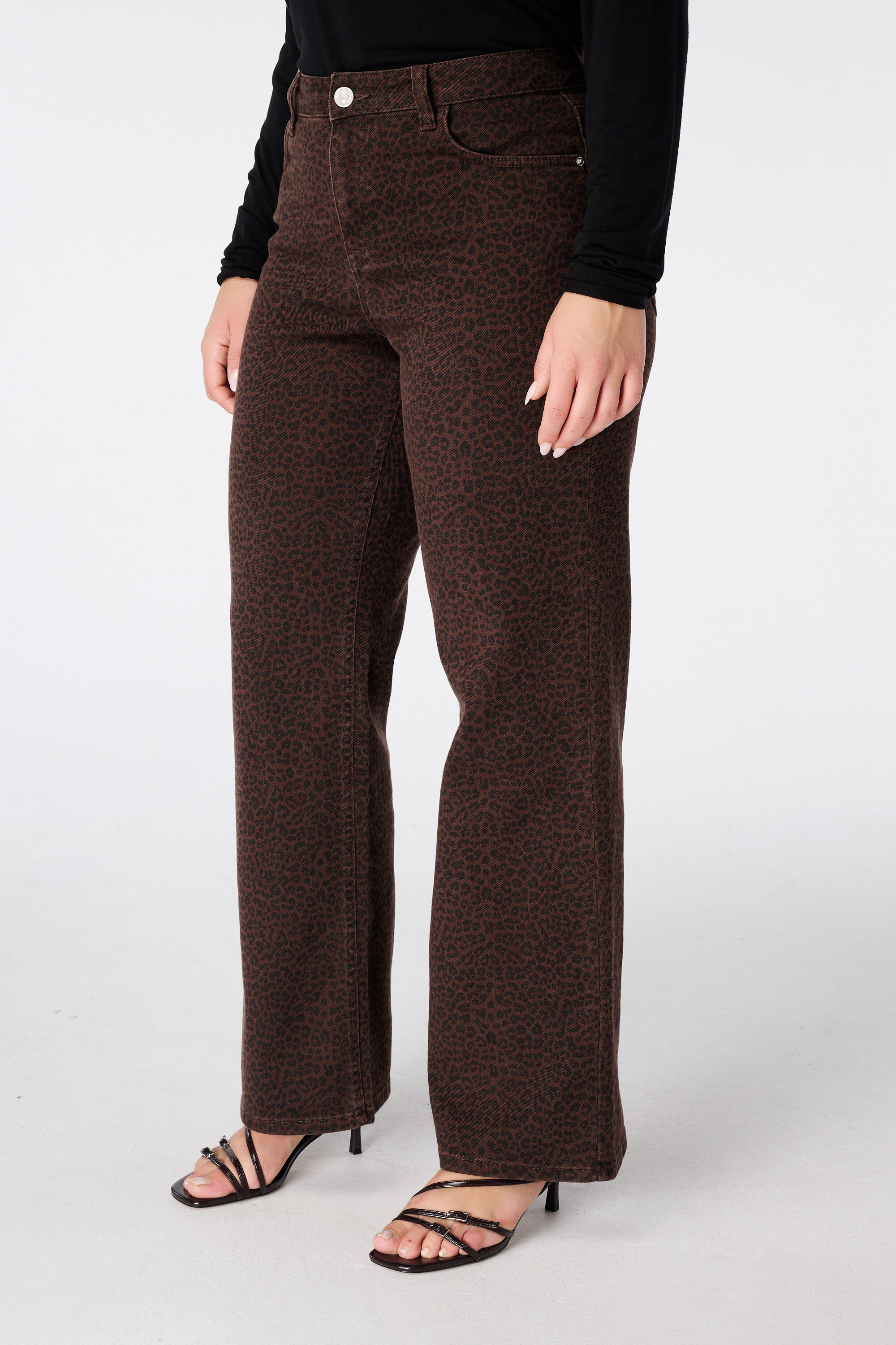 Wide-Leg-Jeans mit Leopardenprint image number 5