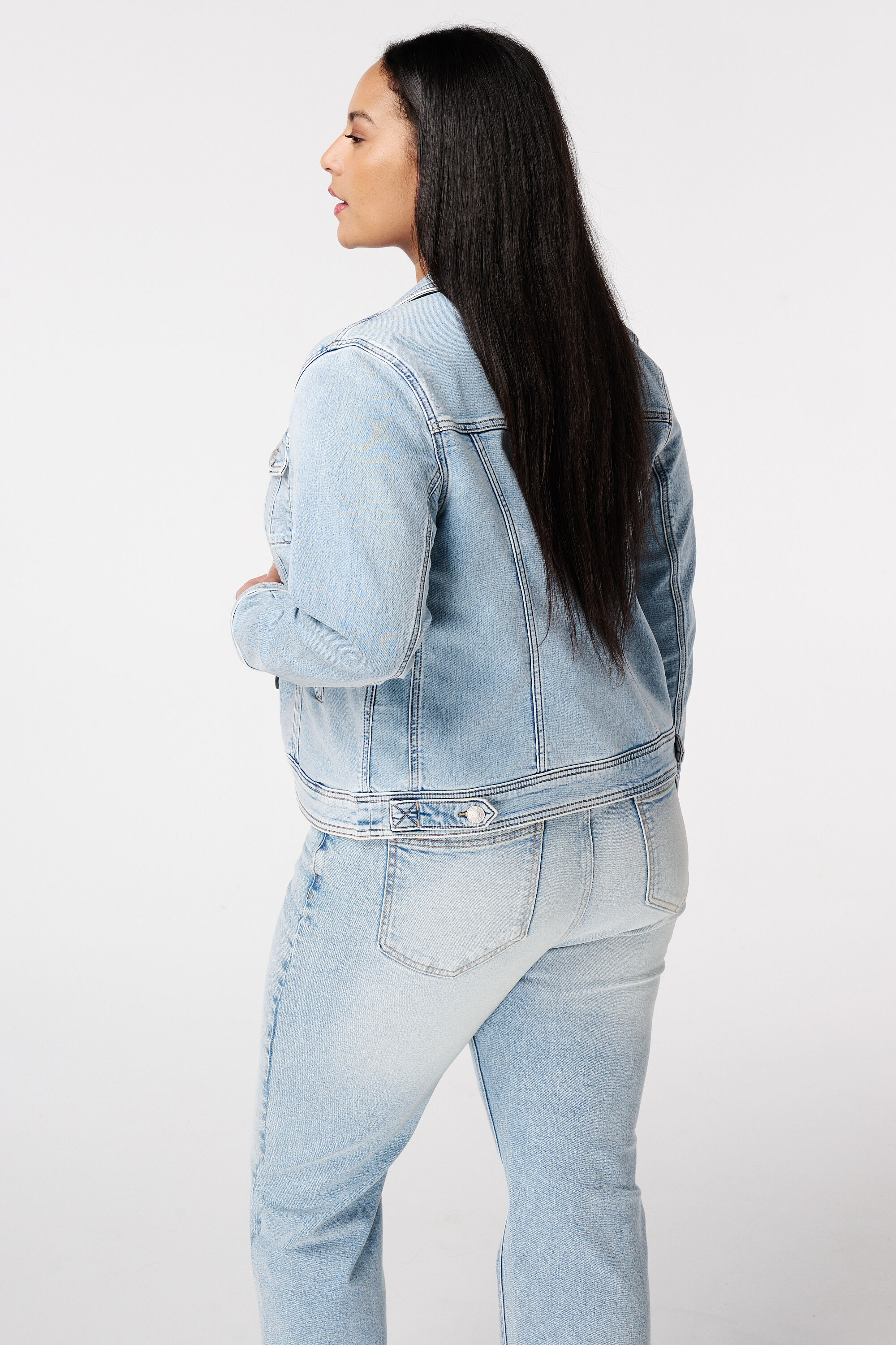 Nietenjacke mit Knopfverschluss image number 3