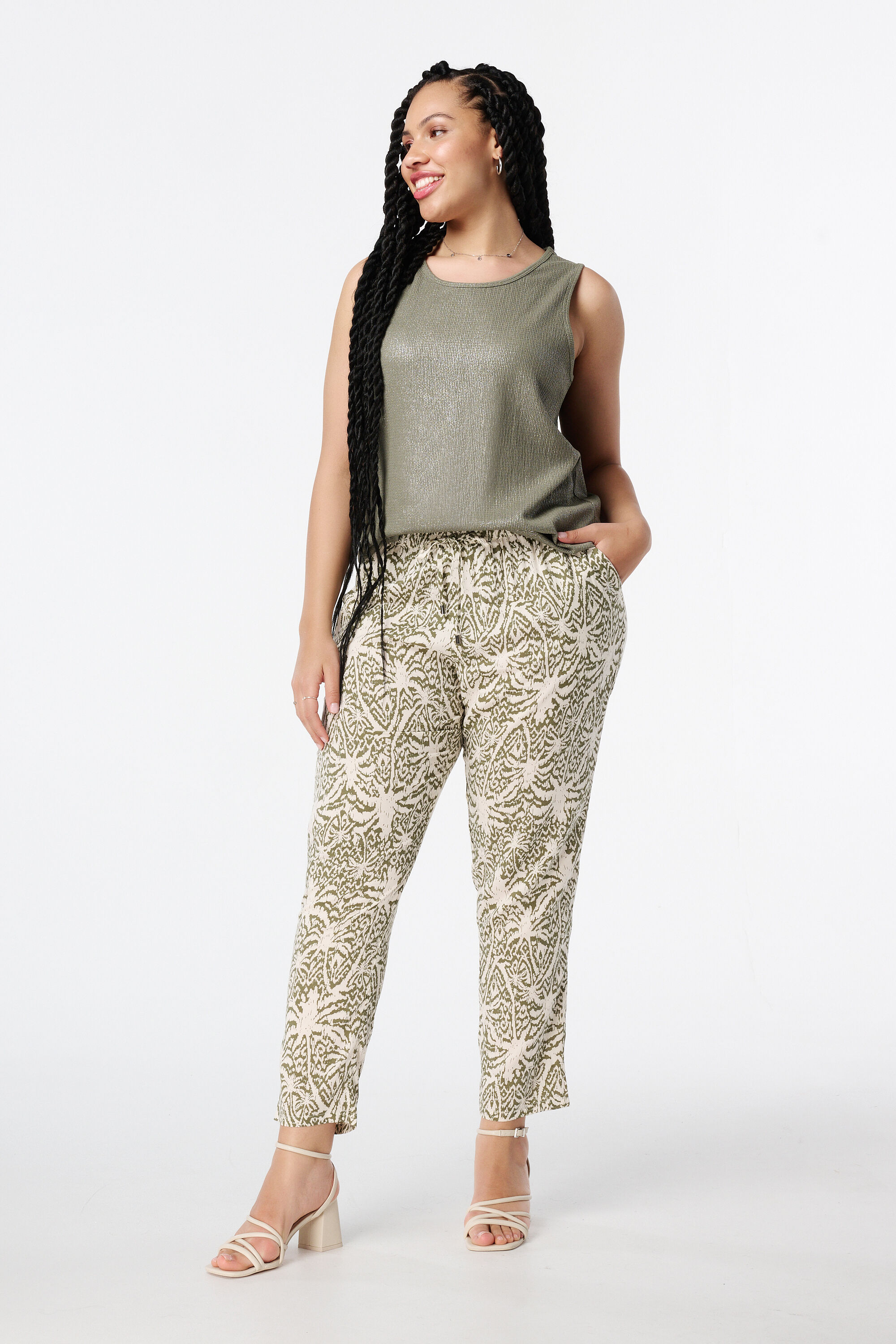 Top mit metallischem Glanz  image number 5