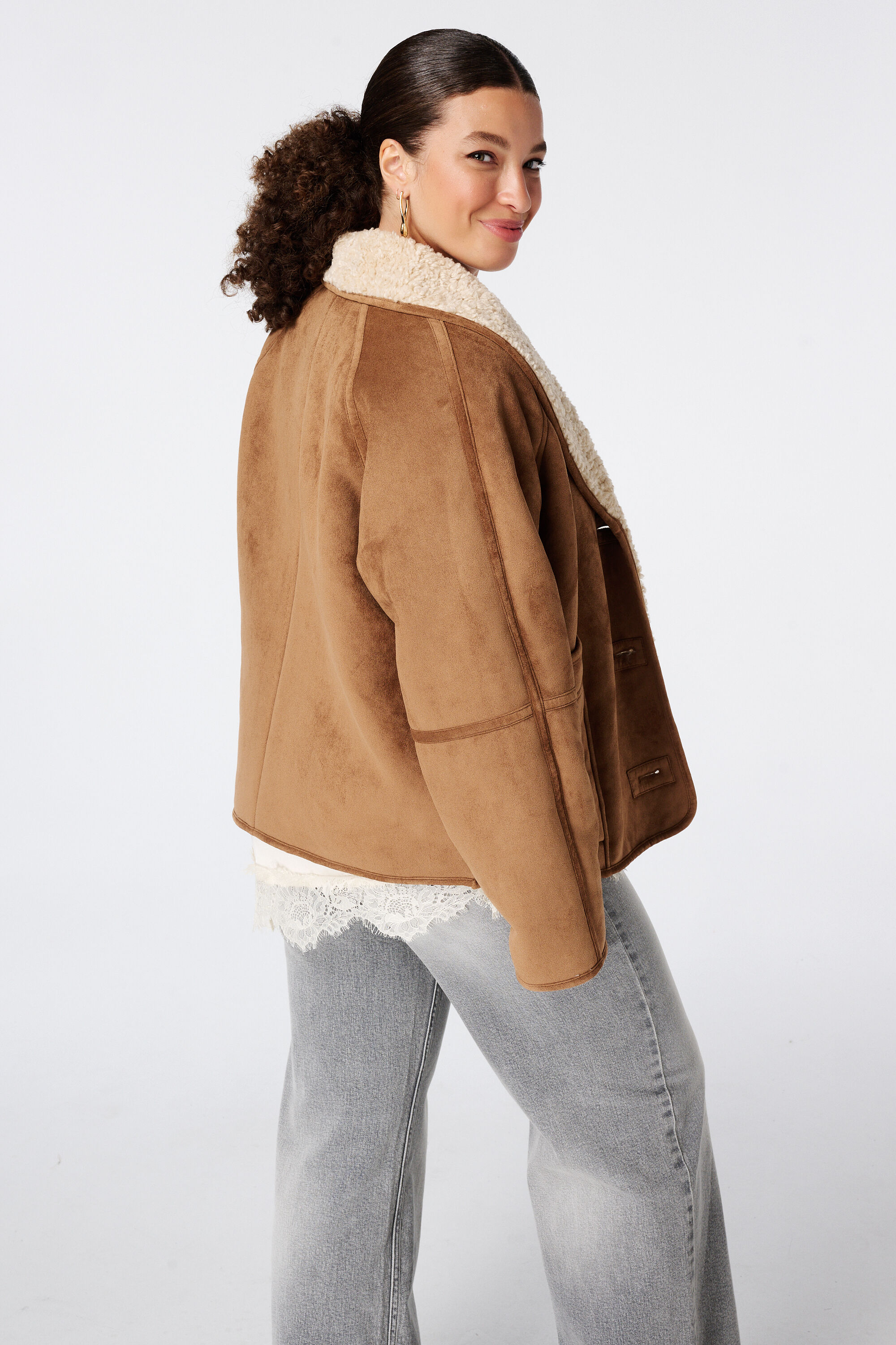 Jacke in Velourslederoptik mit Teddykragen image number 3