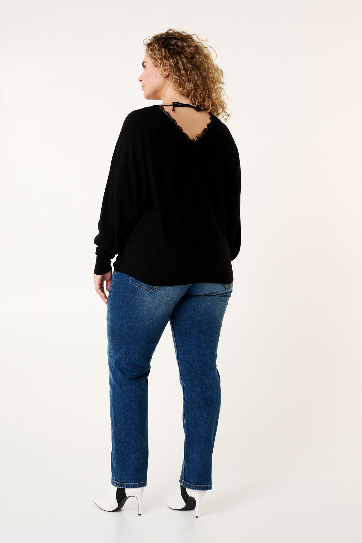 Pullover mit Spitzendetails  image number 3