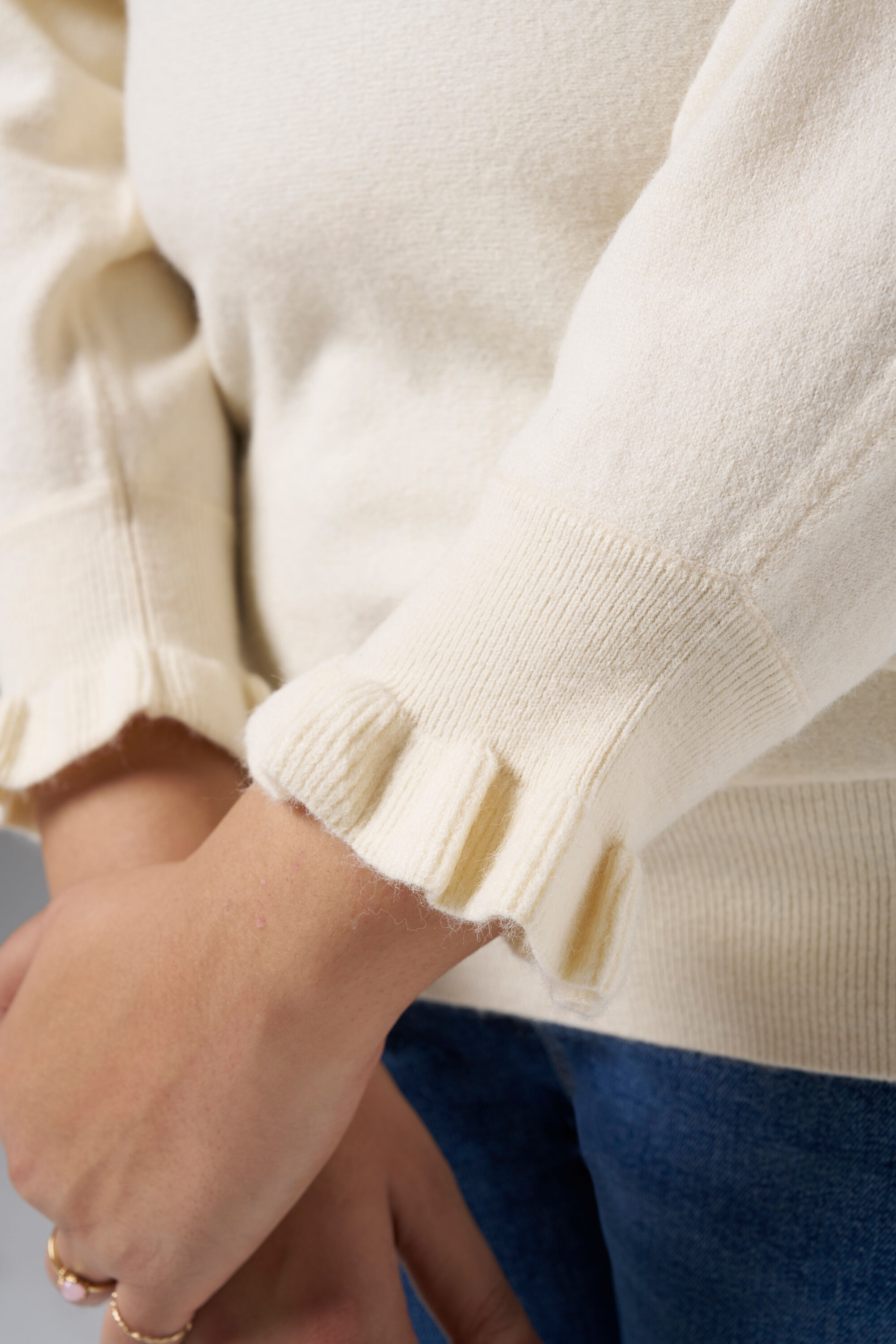 Strickpullover mit U-Boot-Ausschnitt  image number 4