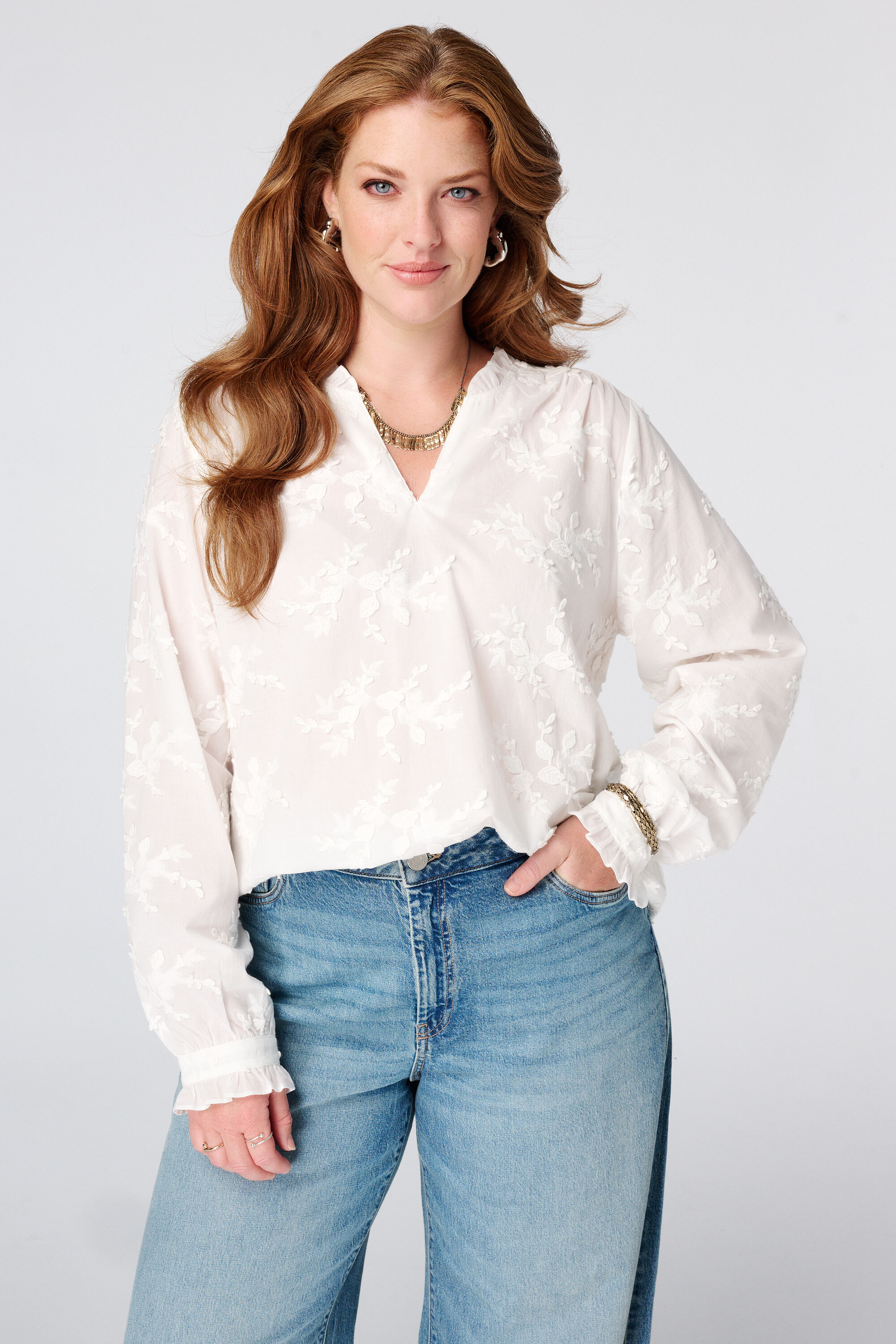 Bluse mit Stickerei image number 0