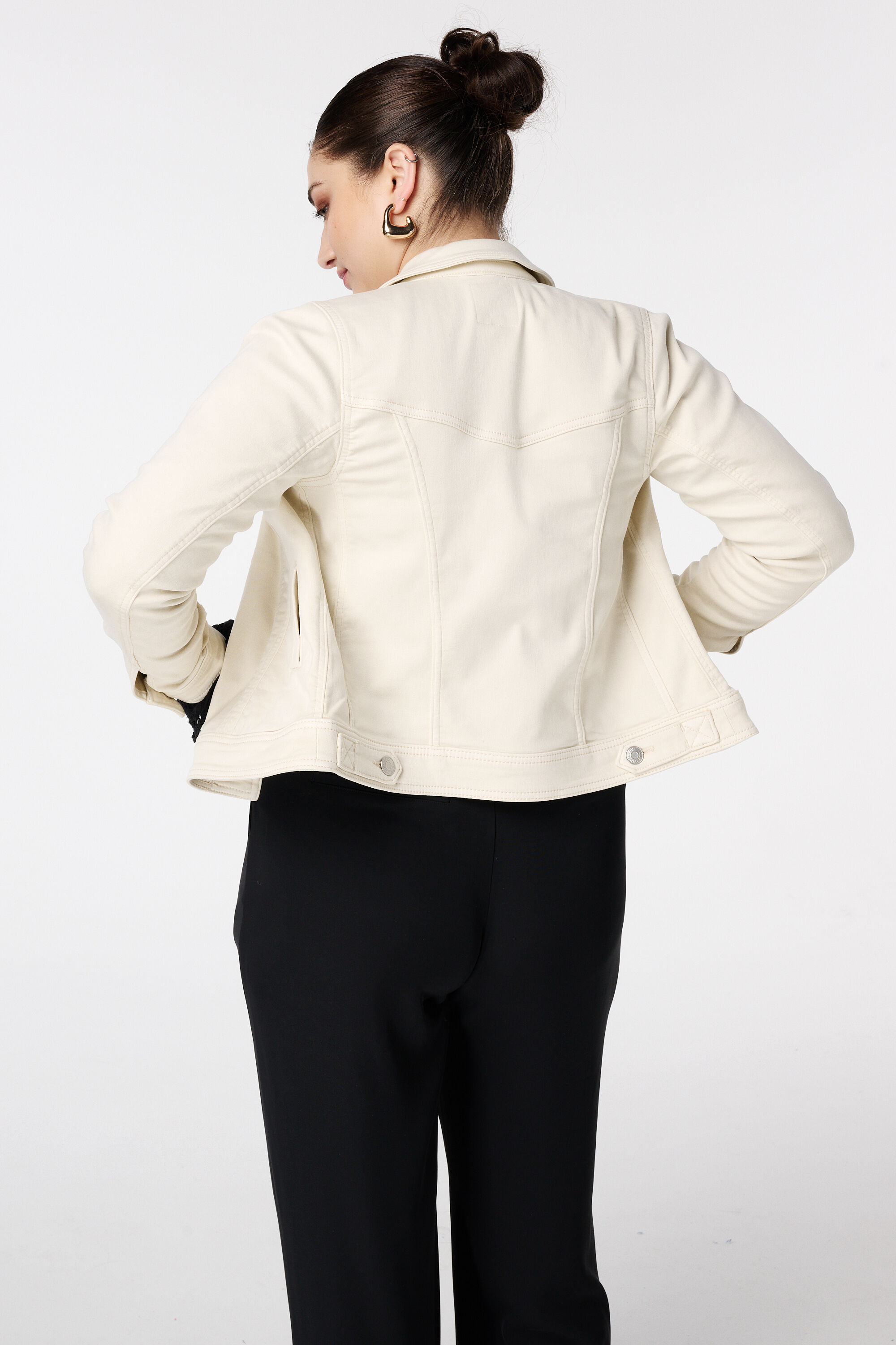 Nietenjacke mit Knopfverschluss image number 3