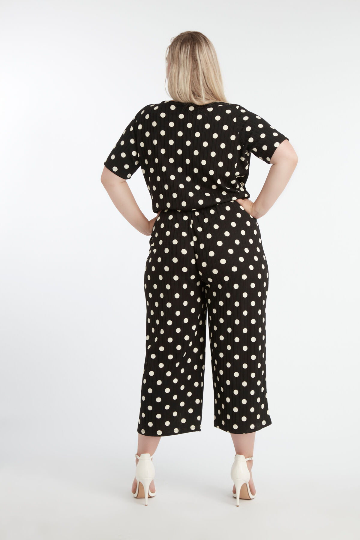 Jumpsuit mit Punktmuster image number 4