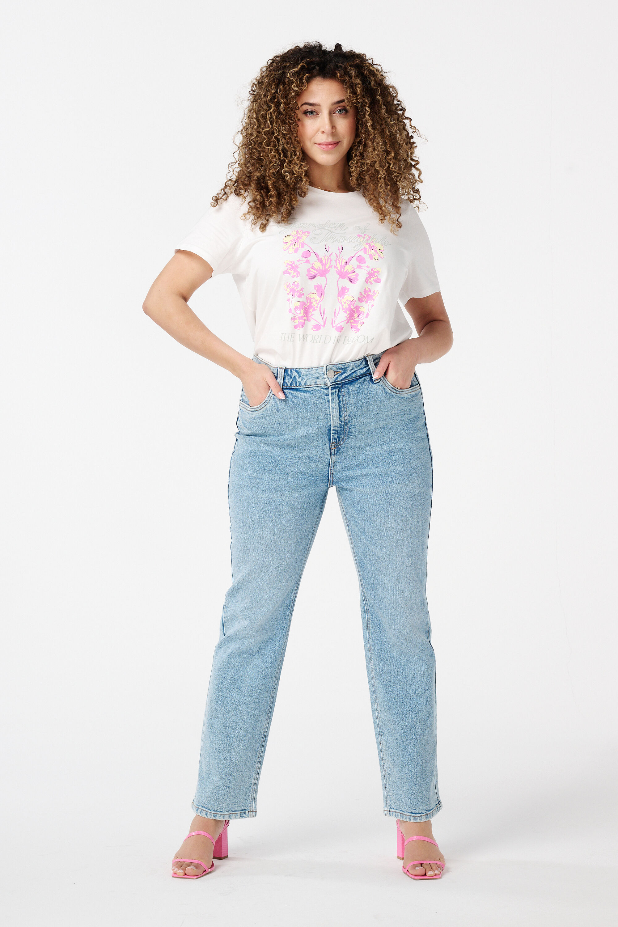 T-Shirt mit Blumendruck image number 5