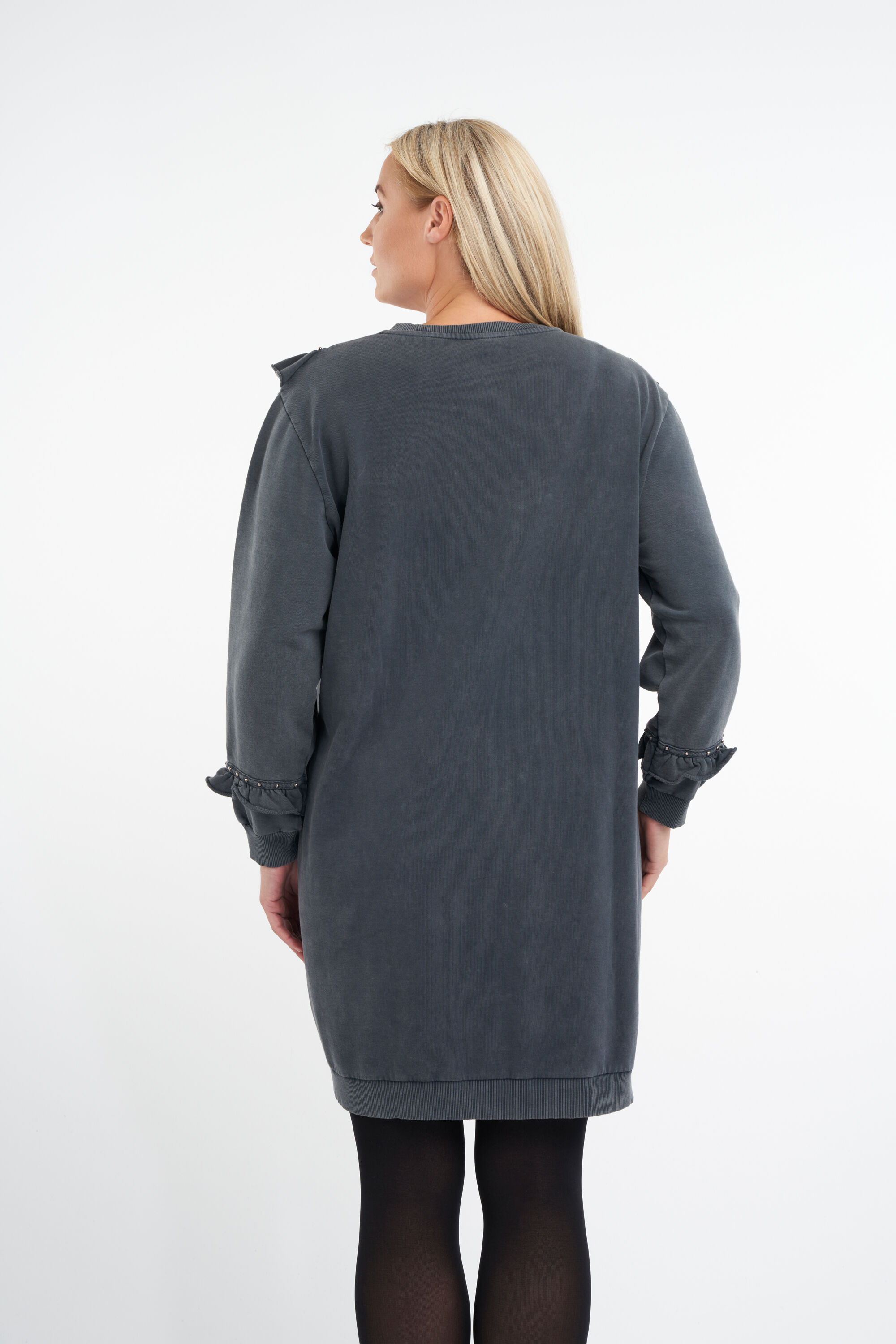 Sweatshirt-Kleid mit Nieten  image number 3