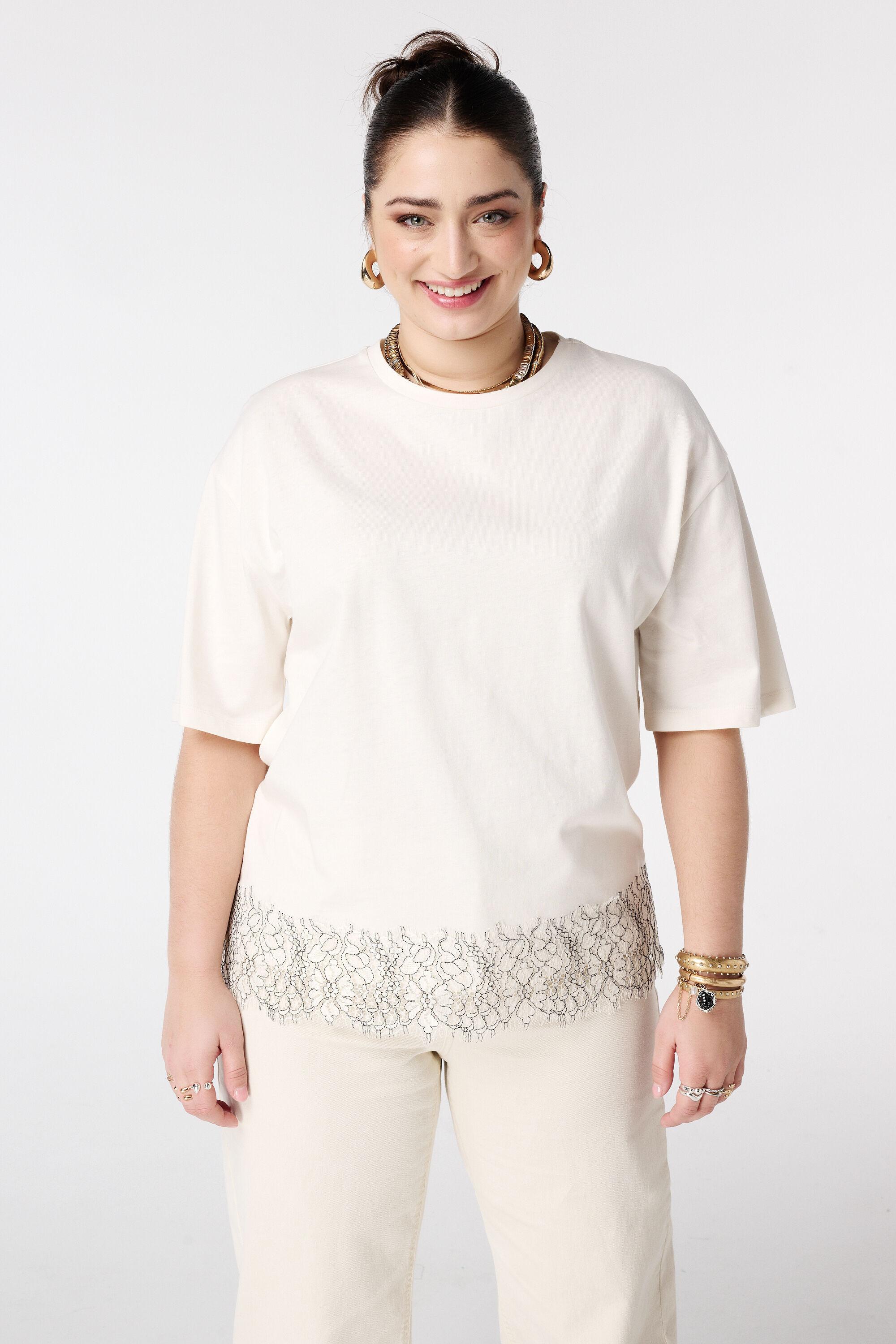 Oversize T-Shirt mit Spitze