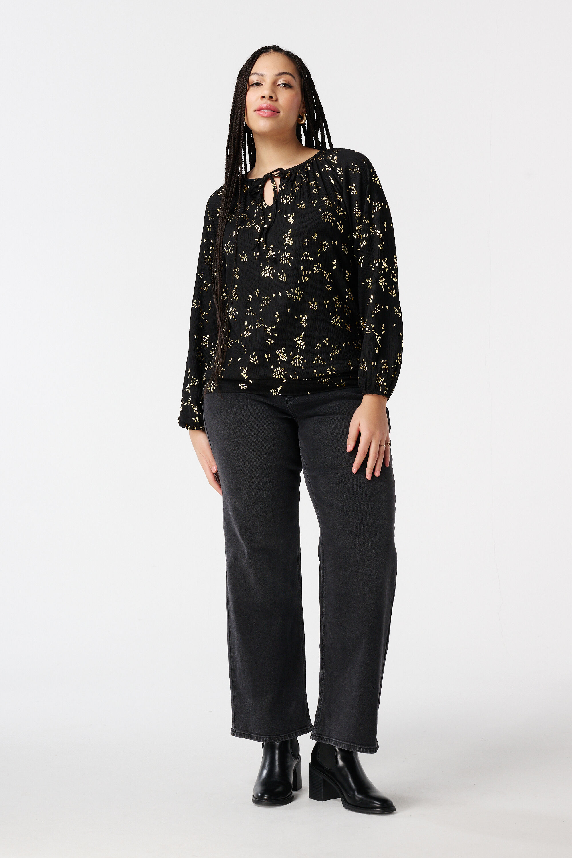 Top mit metallischen Details image number 5