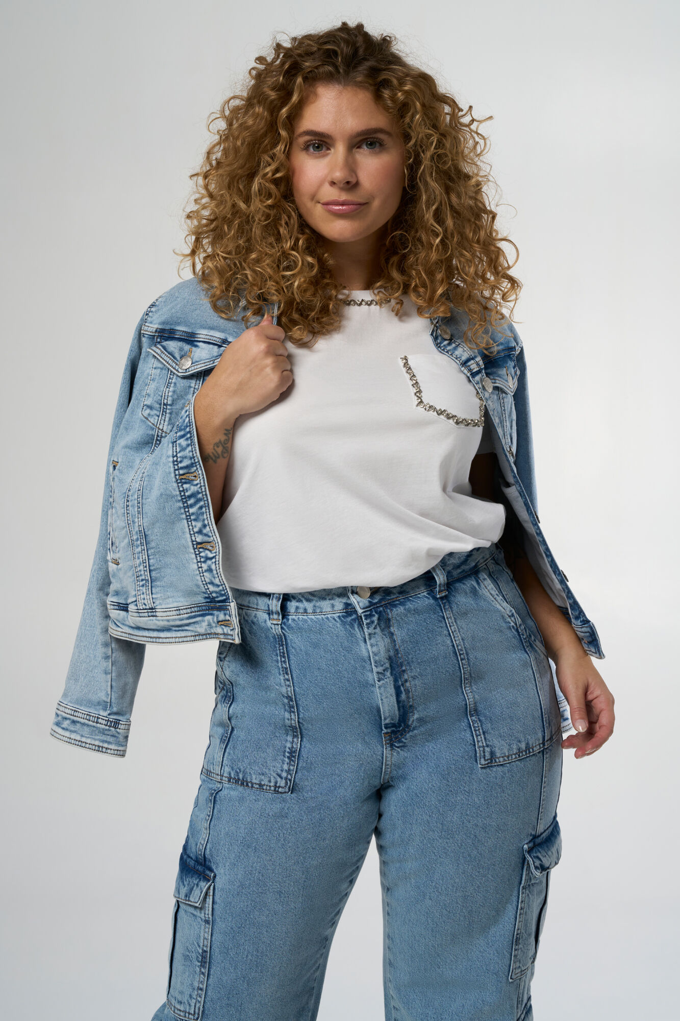 Jeansjacke mit Stretch image number 6