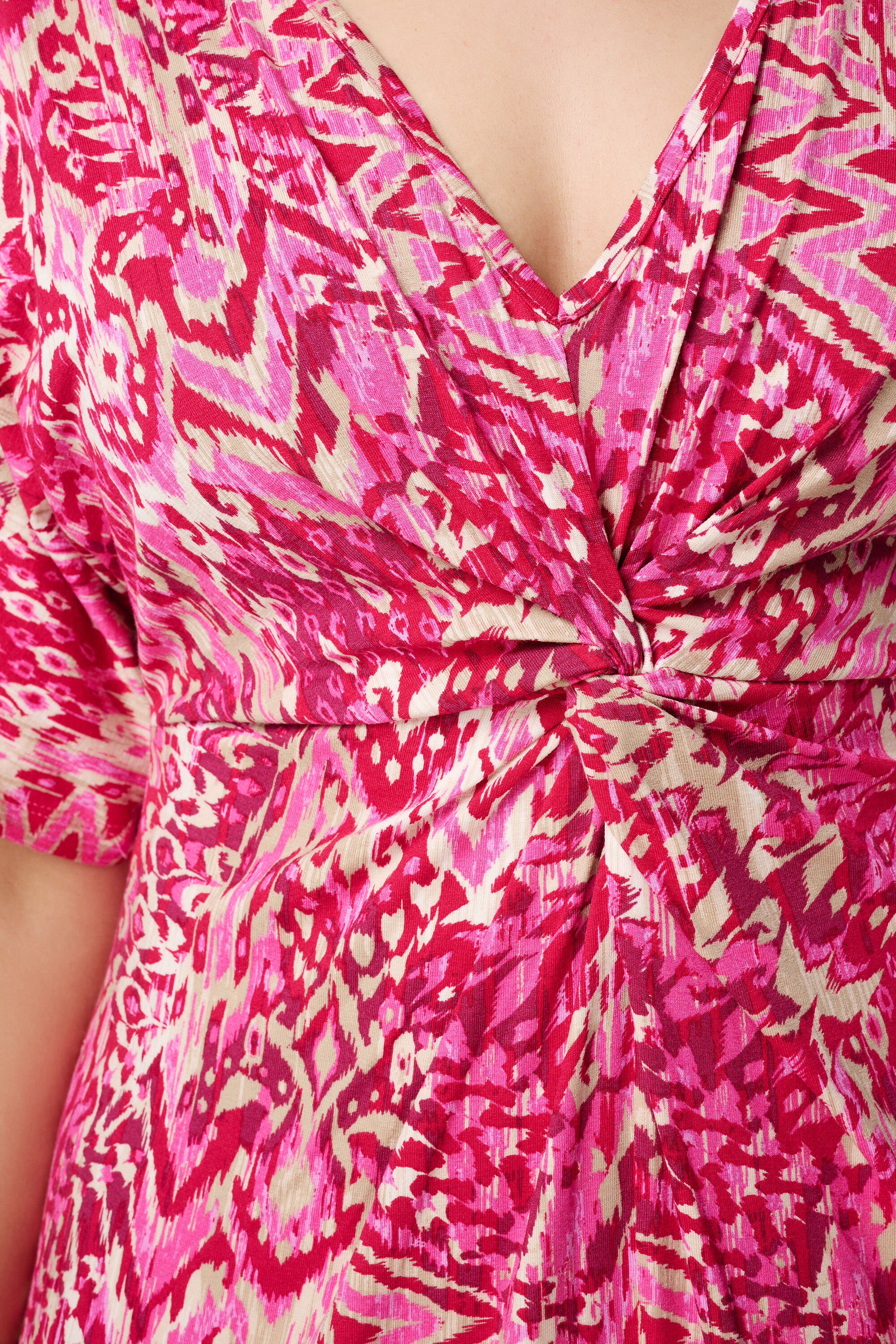 Kleid mit umgeschlagenem Element image number 5