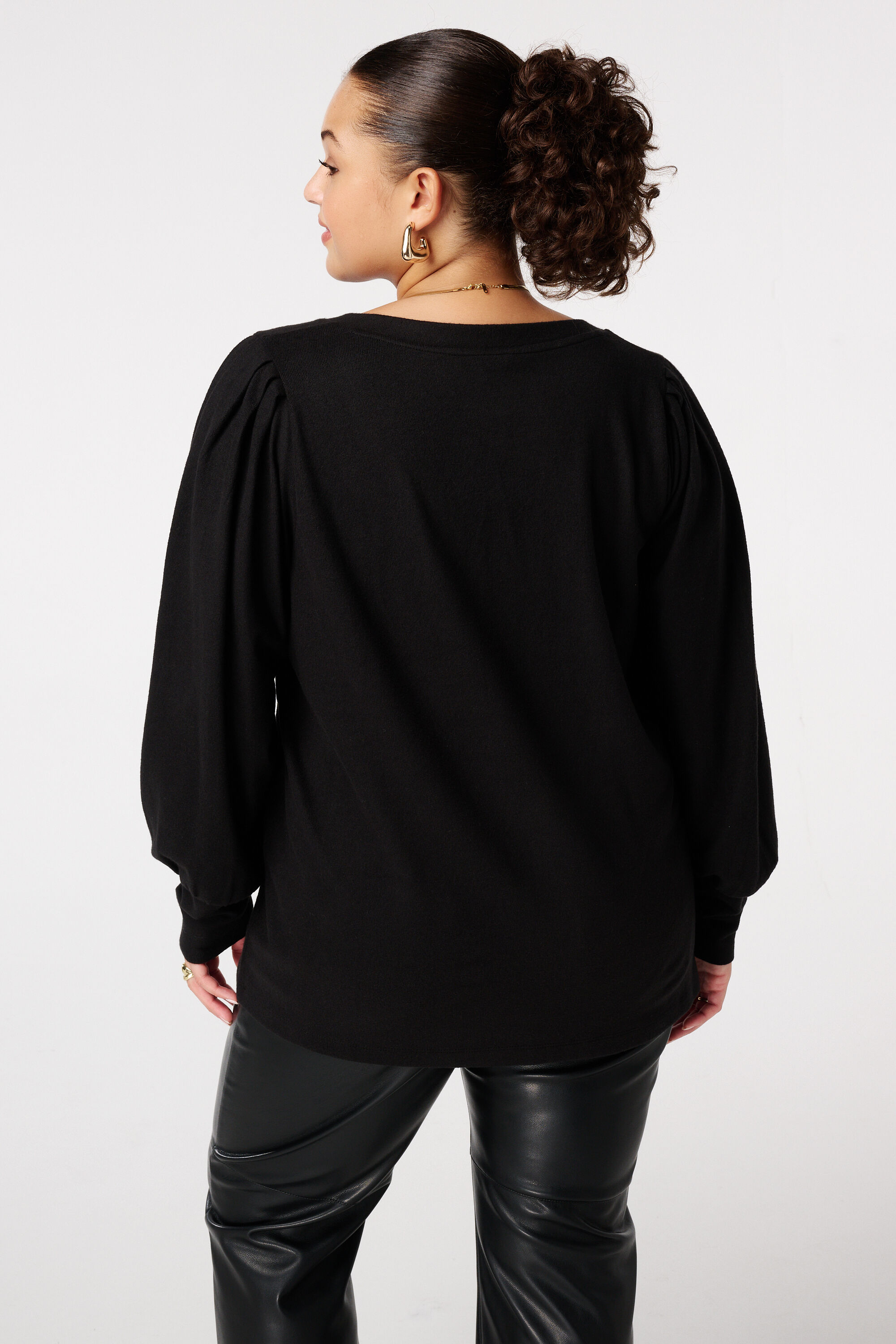 Fein gestrickter Pullover mit Puff&auml;rmeln image number 3