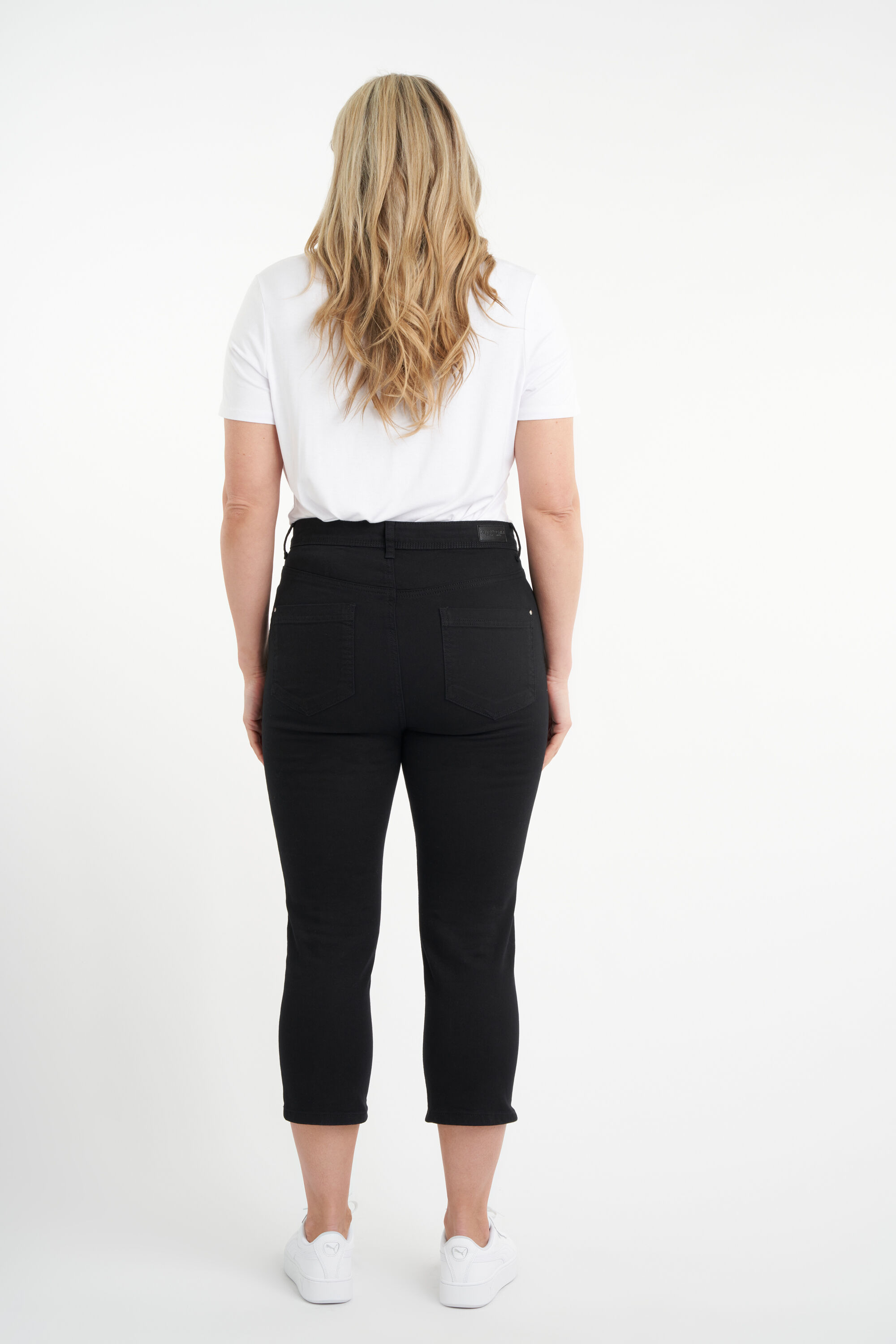 3/4 lange Skinny-Leg-Jeans mit hoher Taille CHERRY image number 4