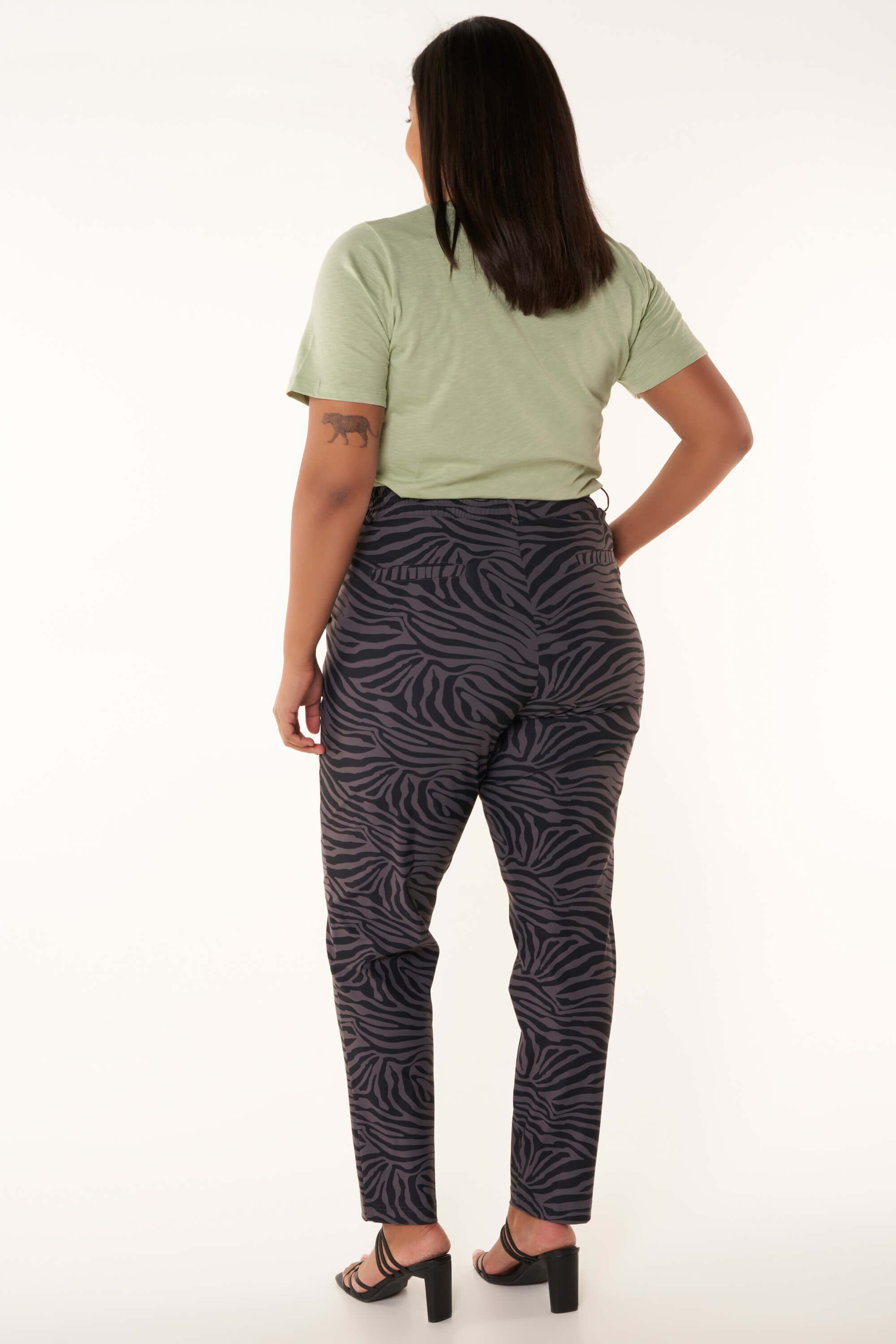 Hose mit Reisequalit&auml;t image number 3