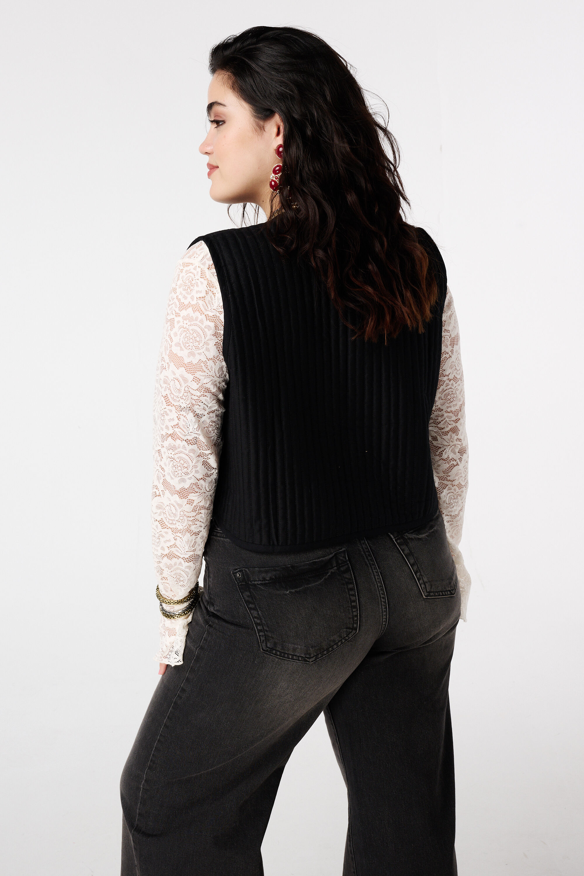 Strickjacke mit Stickerei image number 3