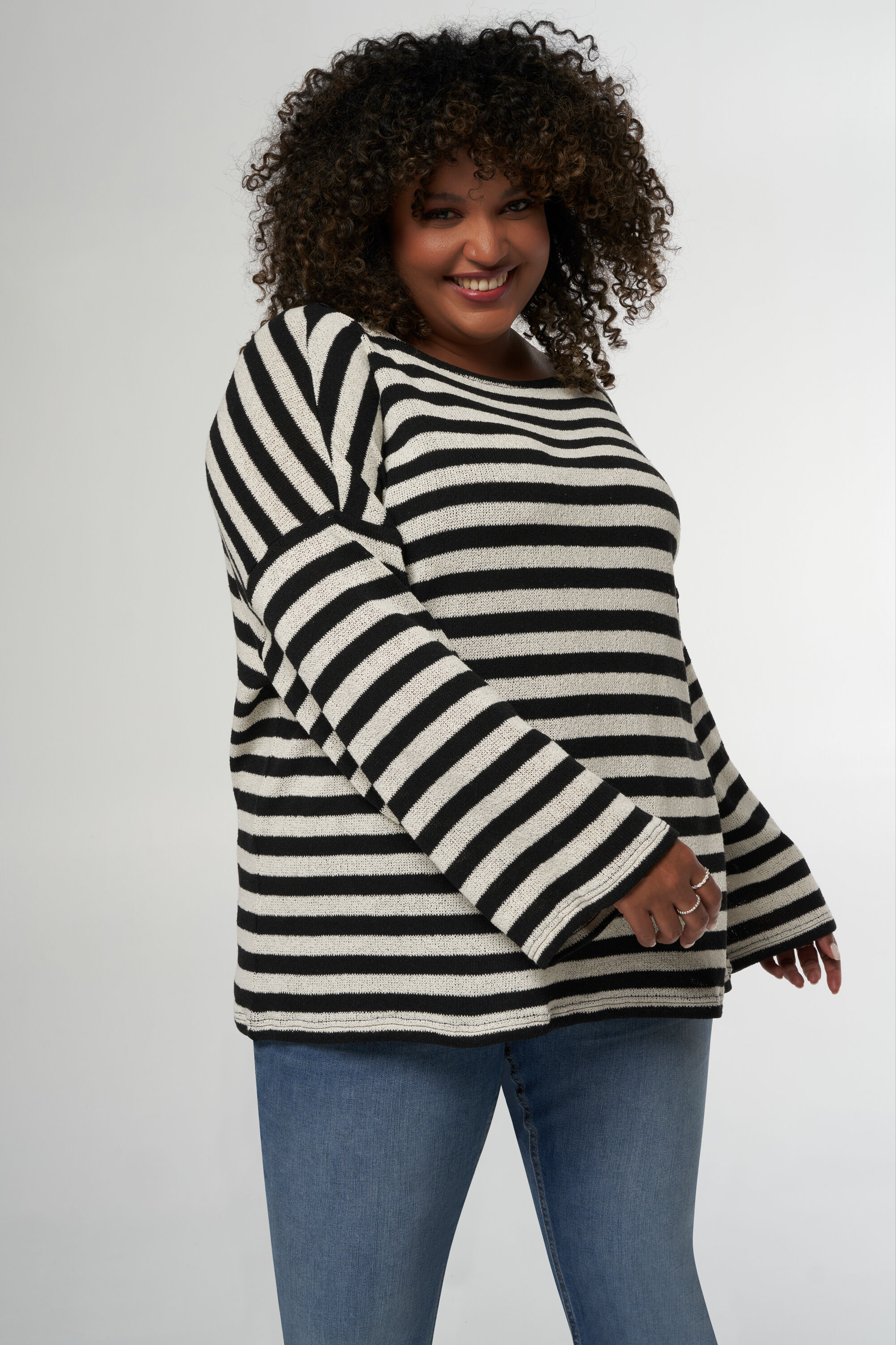 Top mit langen und ausgestellten &Auml;rmeln image number 5