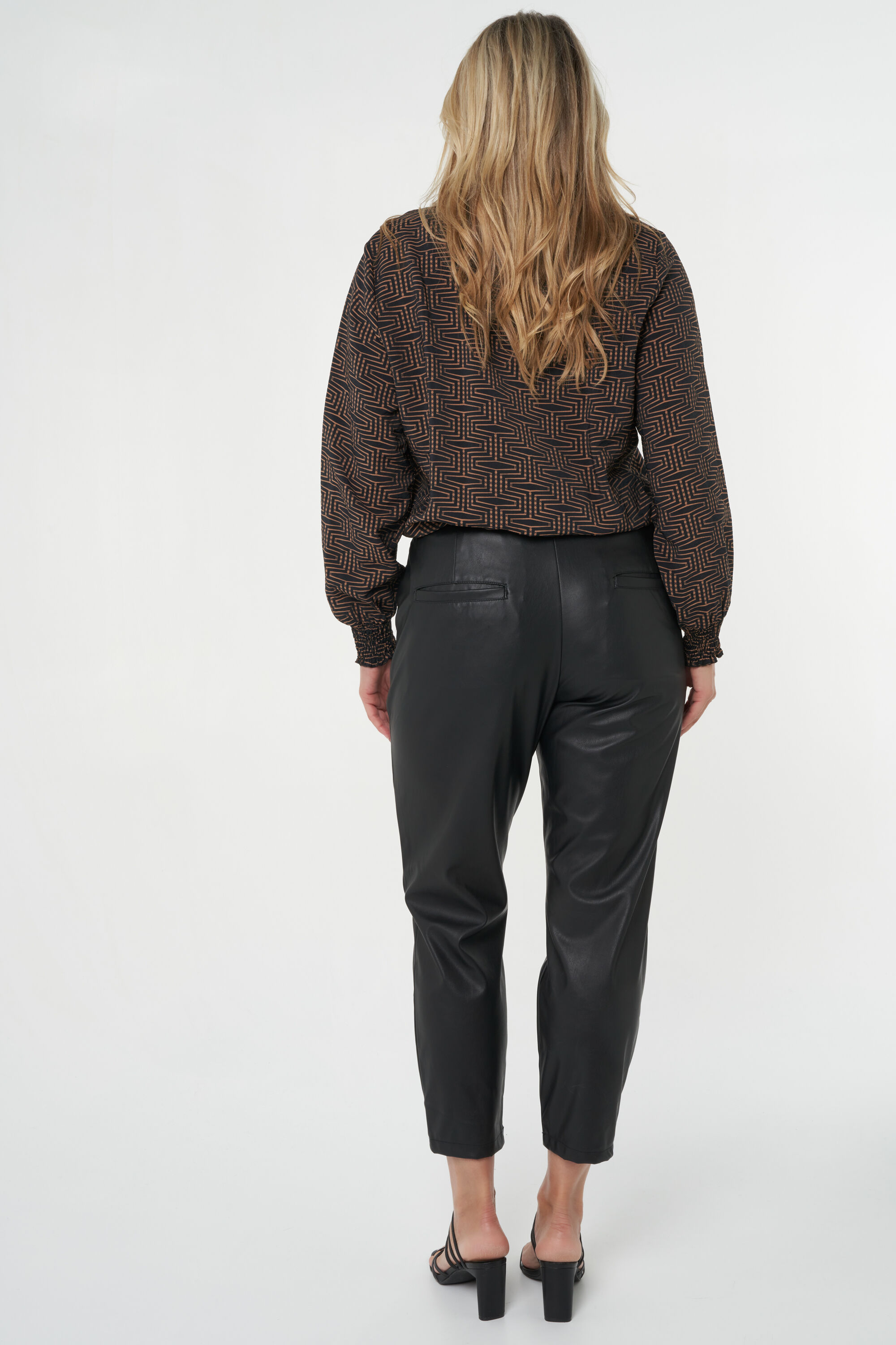 Kunstlederhose  image number 4