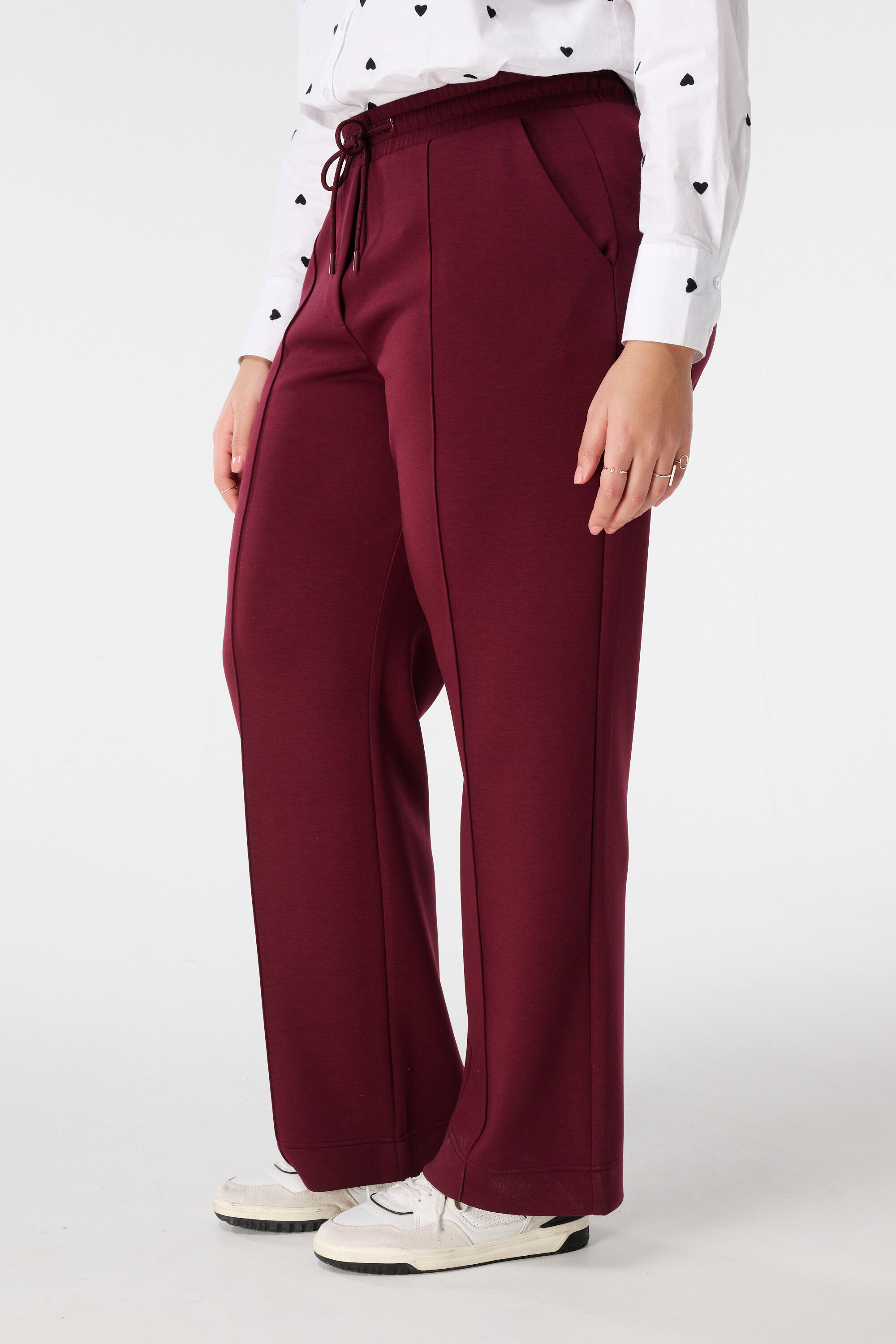 Hose mit elastischem Bund und Ziernaht image number 5