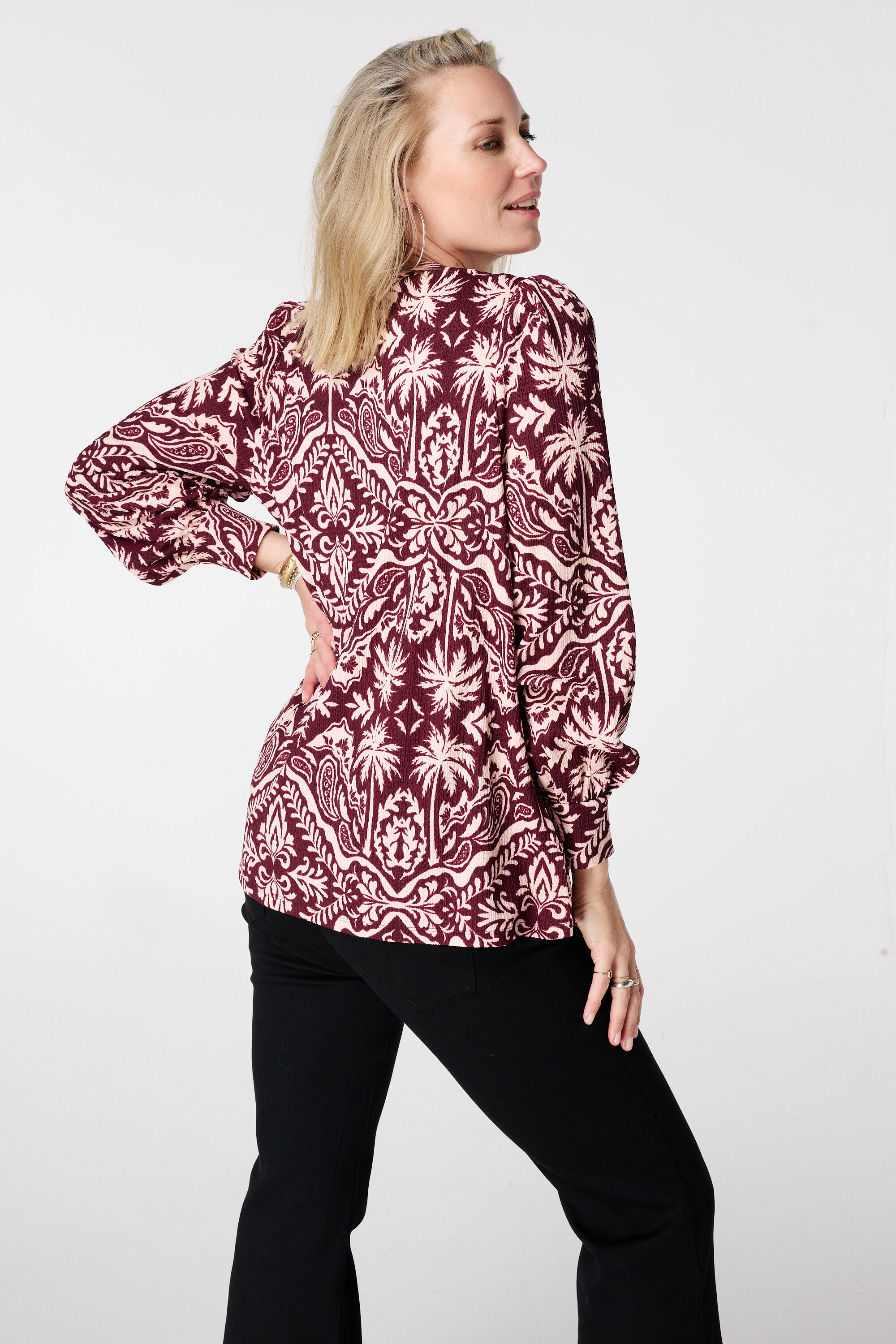 Top mit elegantem Print image number 3