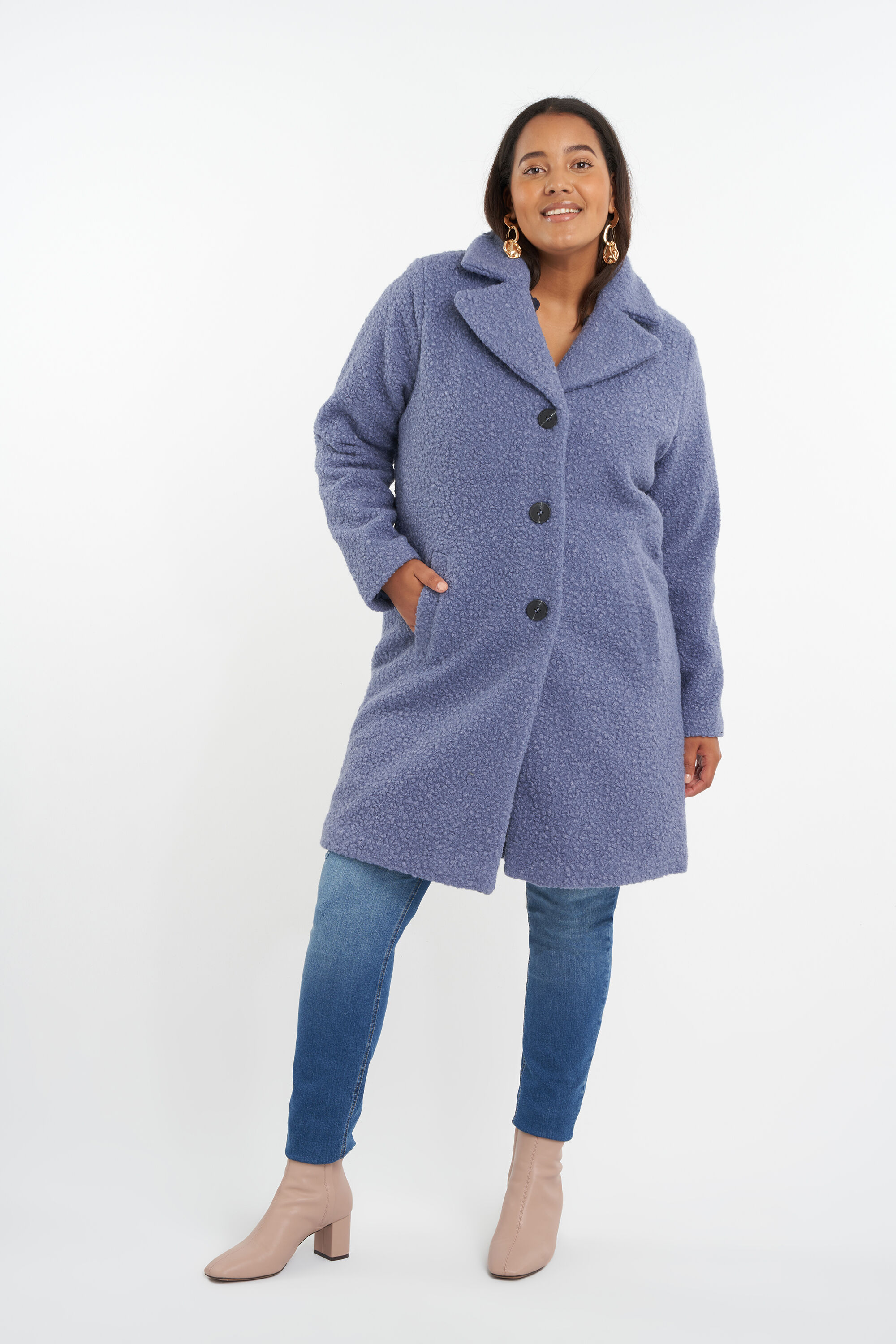 Mantel image number 5