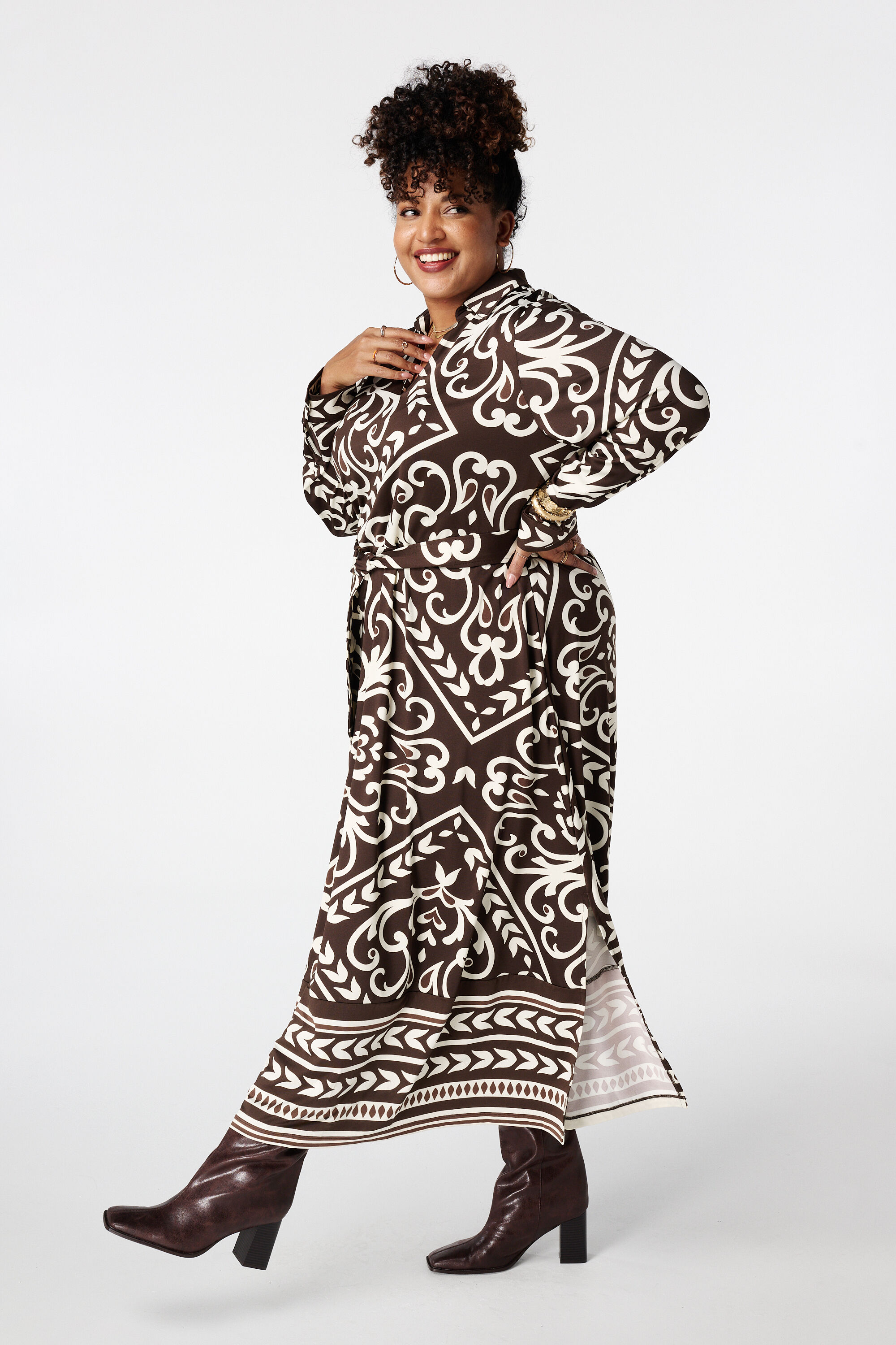 Kleid mit Paisley-Print und G&uuml;rtel image number 5