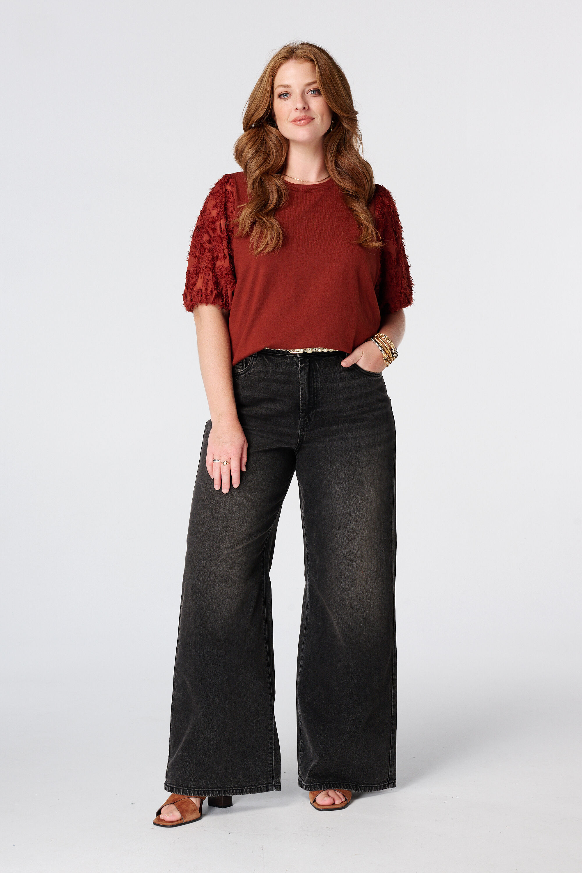 Weite Jeans mit hoher Taille